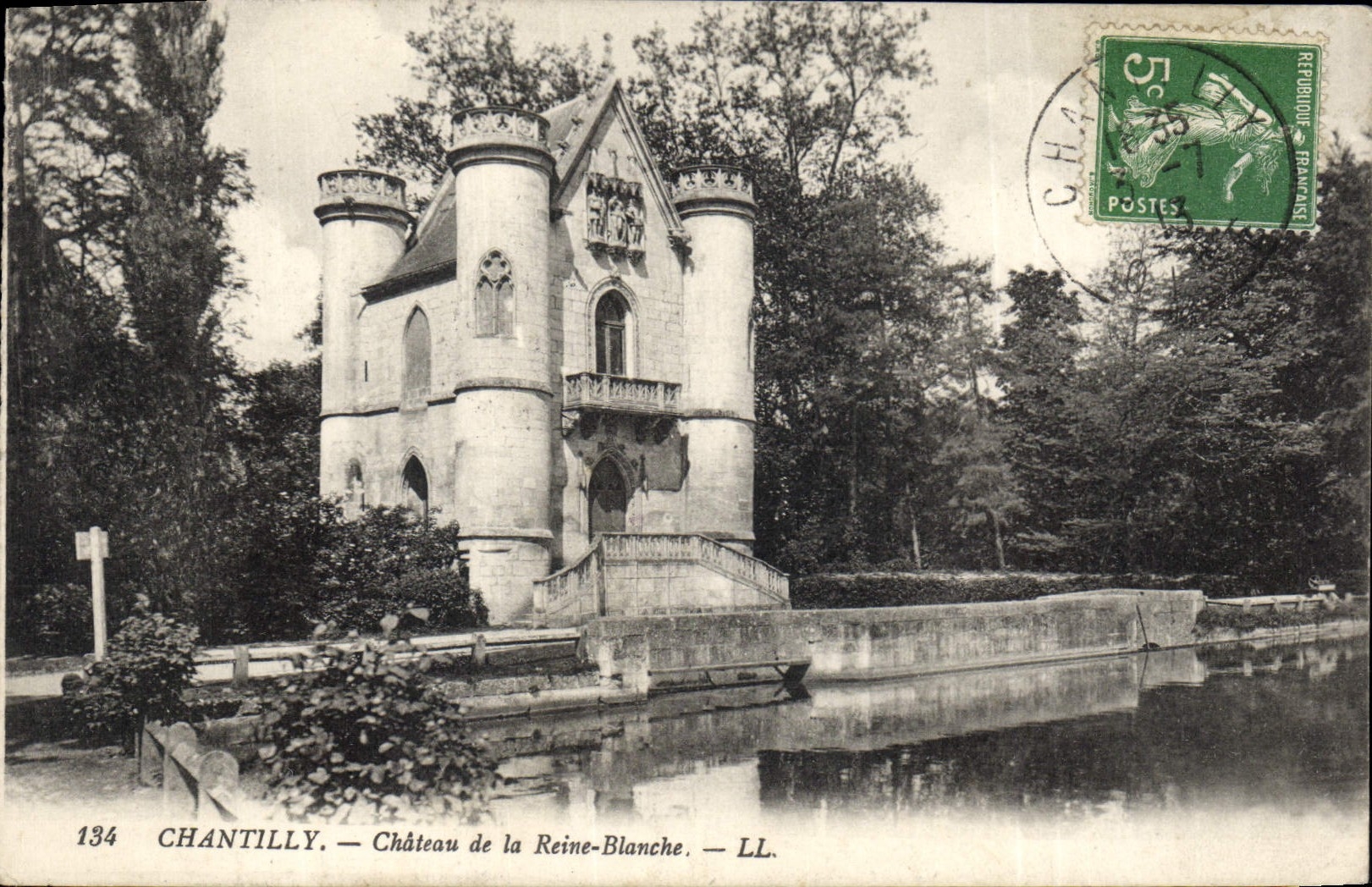 CPA Chantilly Chateau de la Reine Blanche 