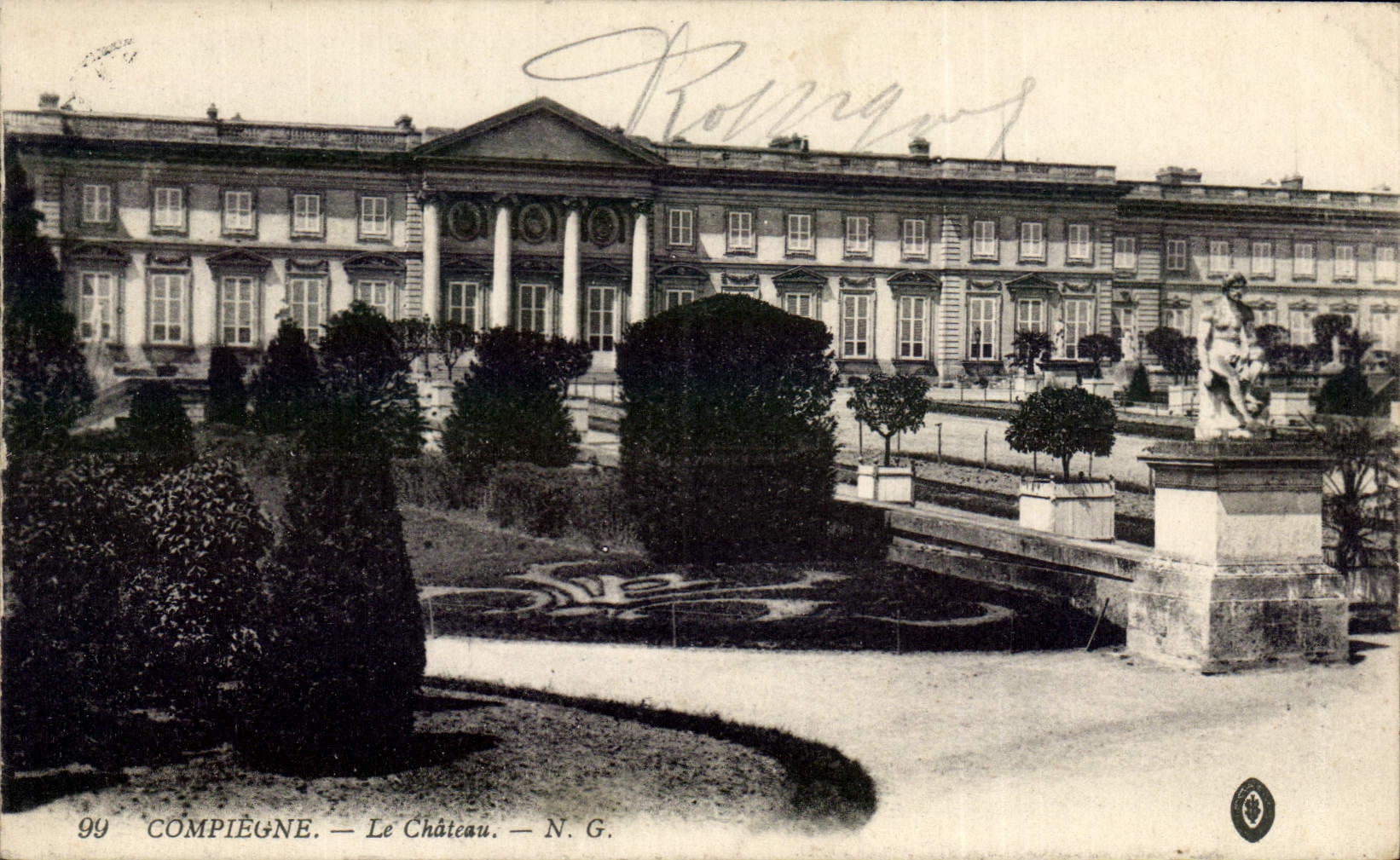 CPA Compiegne Le Chateau 
