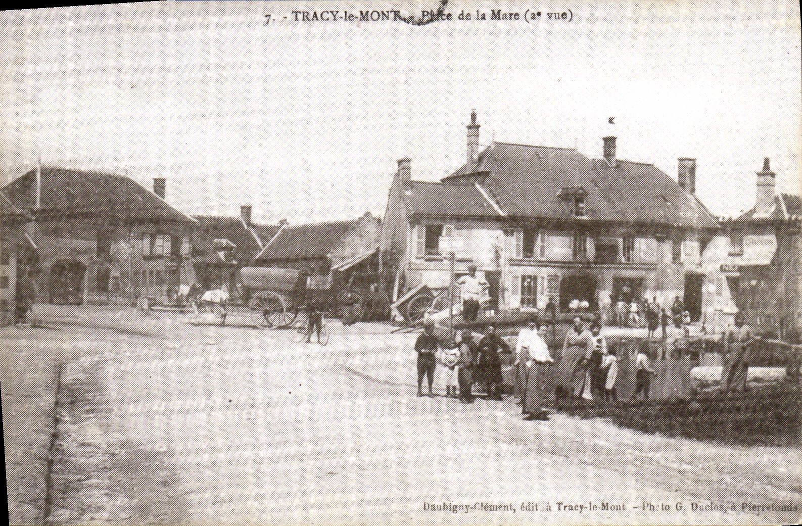 REPRO Tracy le Mont Place de la Mare