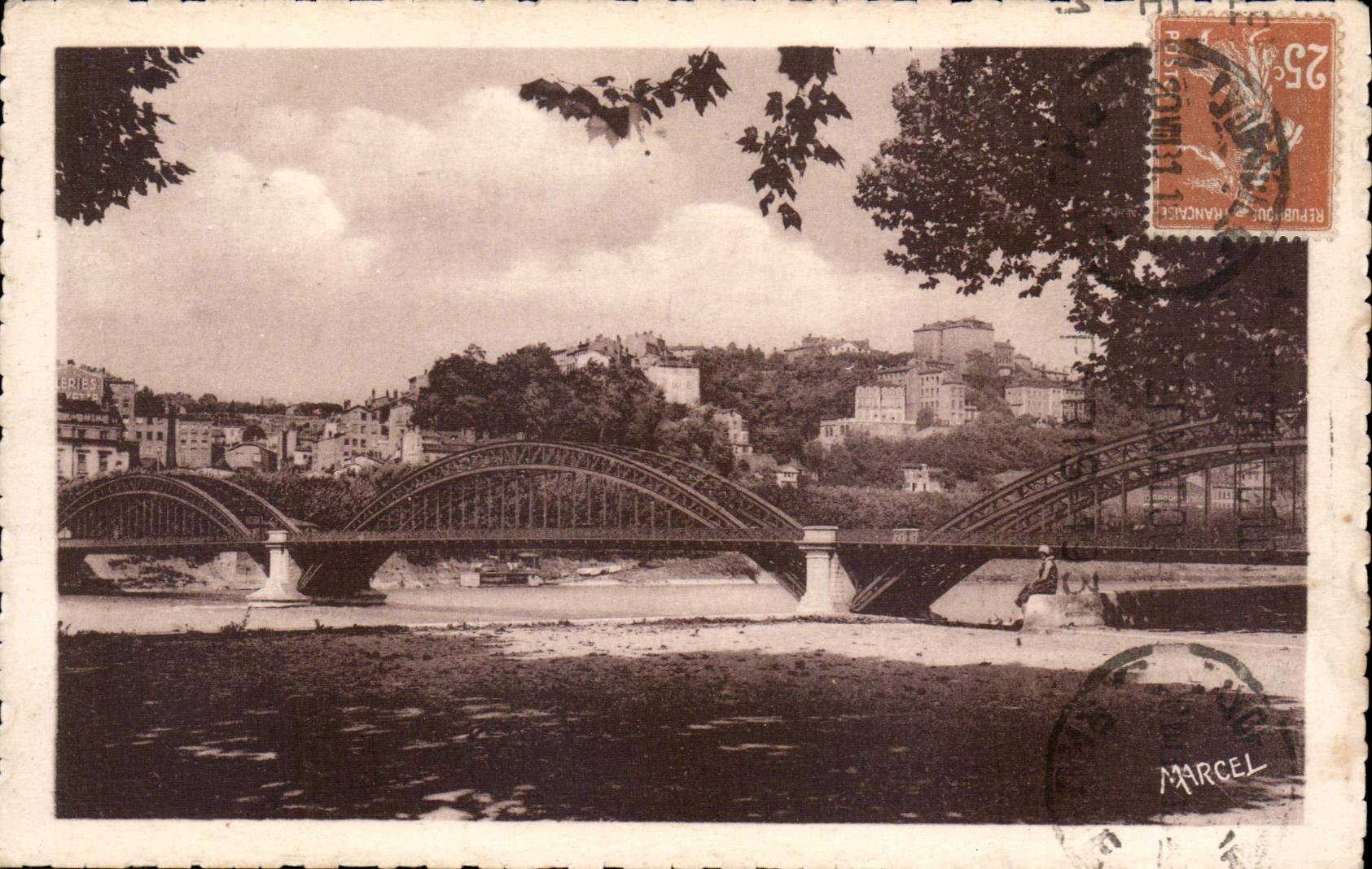 CPA Jolis Coins de Lyon Au Pont de la Boucle 