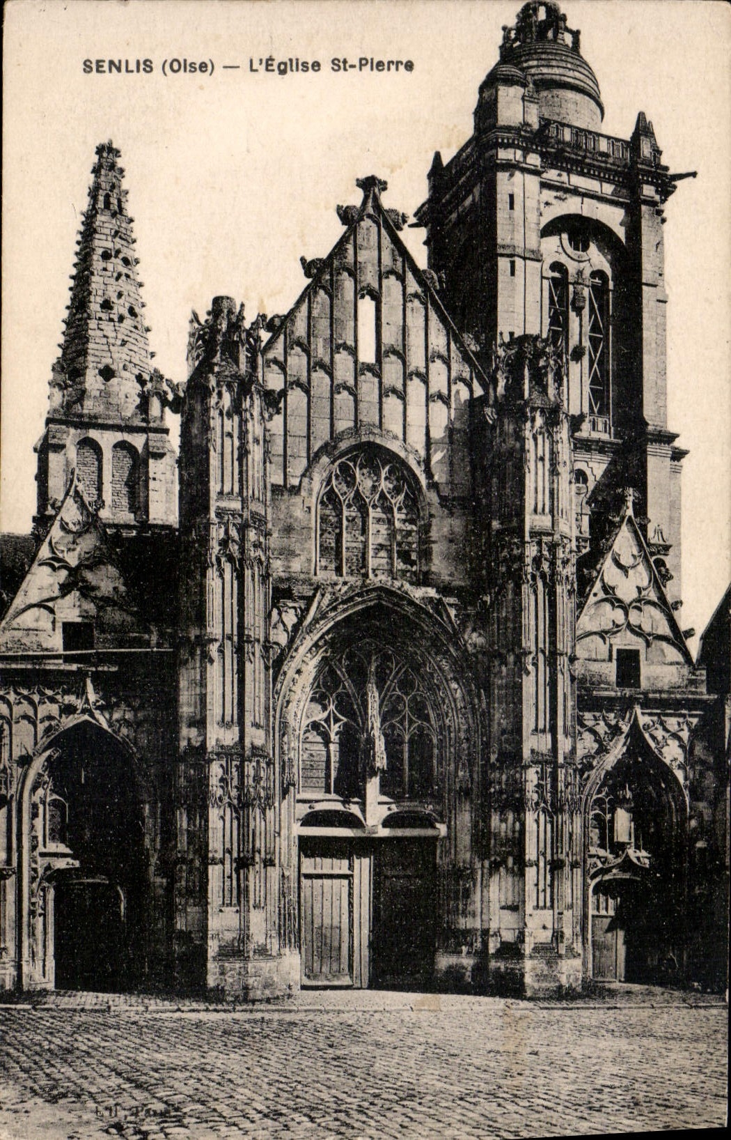 CPA Senlis Oise L'Eglise St Pierre 