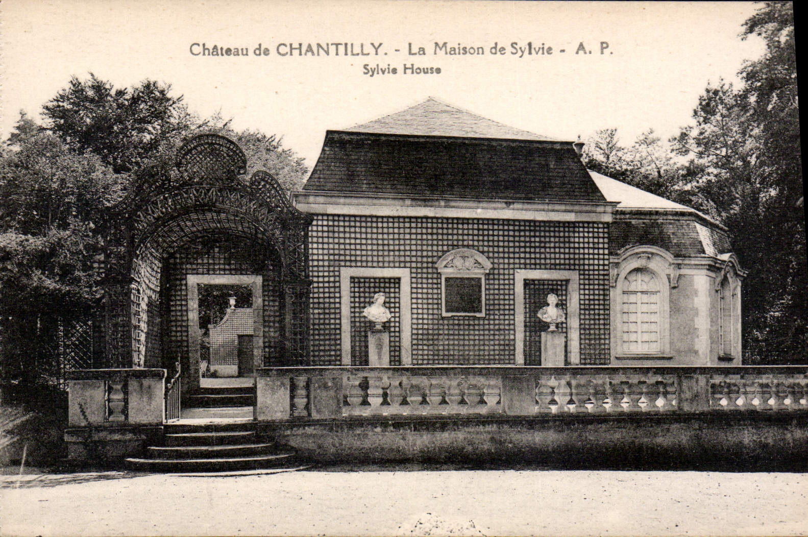 CPA Chateau de Chantilly La Maison de Sylvie 