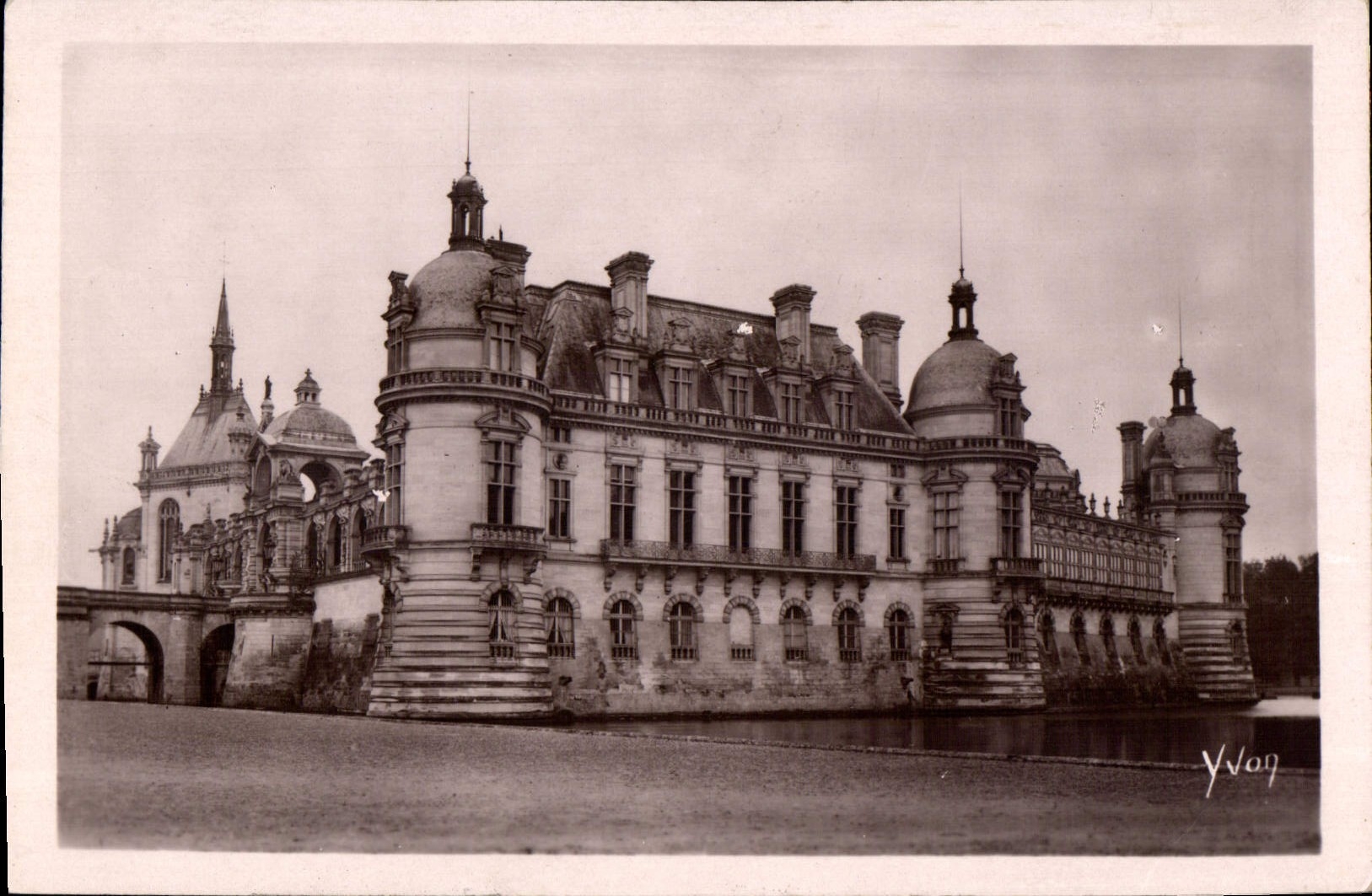 CPA Chateau de Chantilly Facade Nord Est 