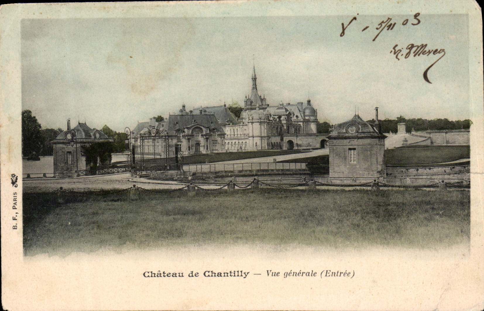 CPA Chateau de Chantilly Vue generale Entree 