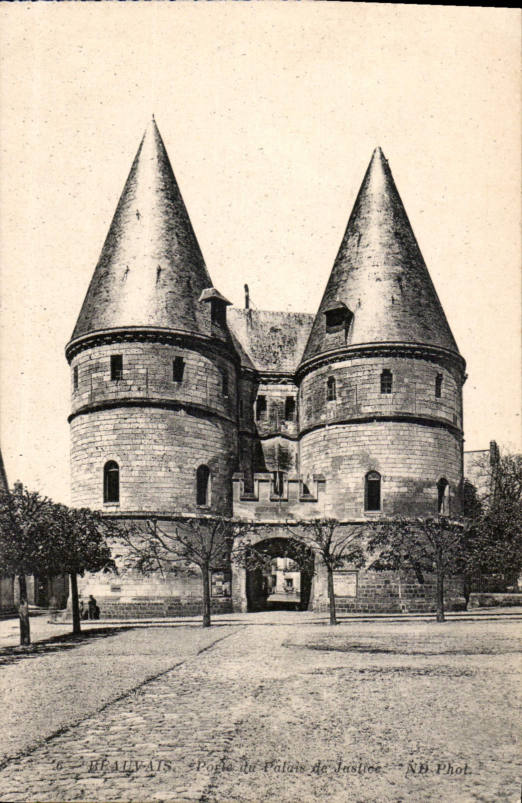 CPA Beauvais Porte de Palais de Justice 