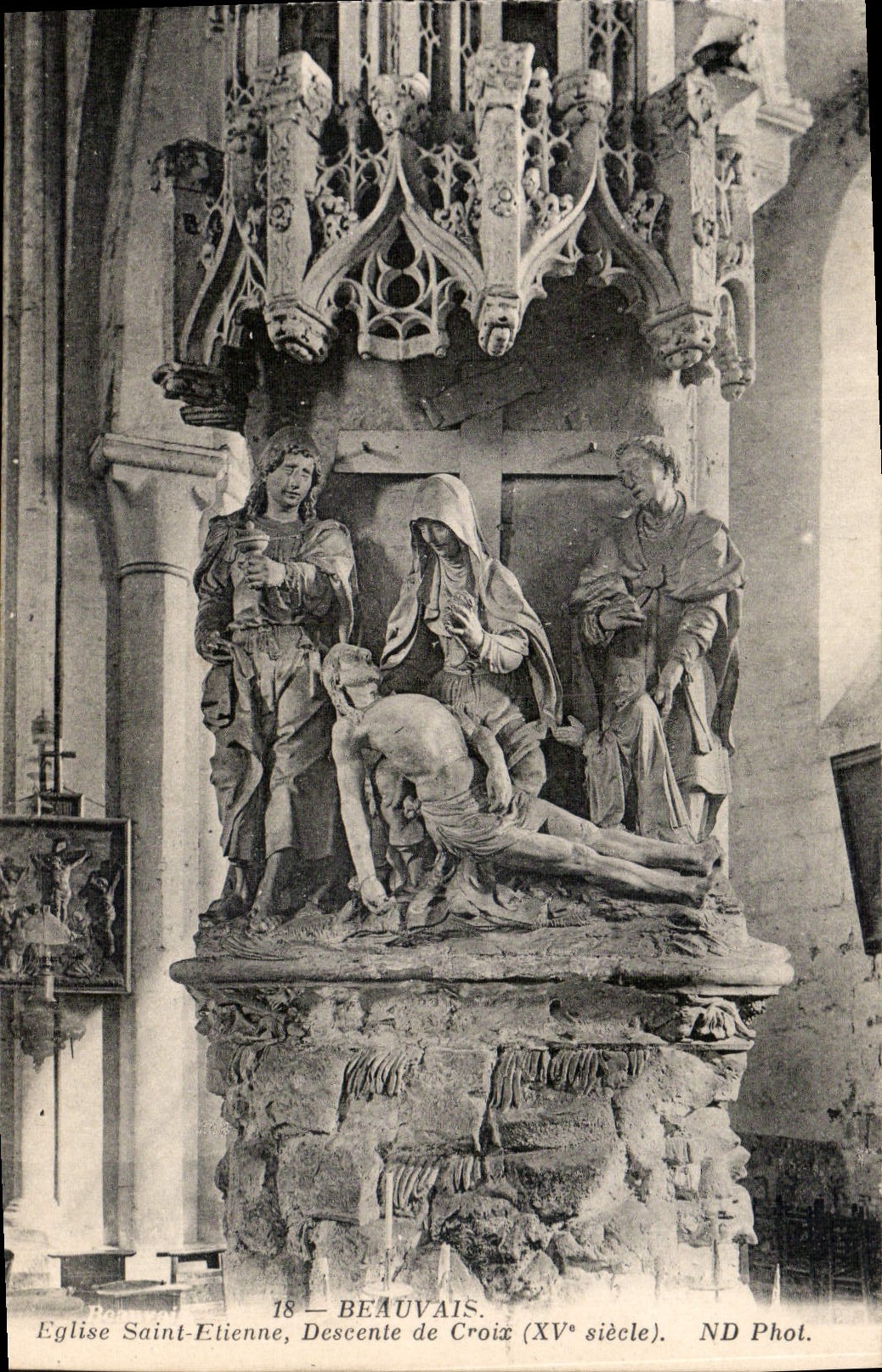 CPA Beauvais Eglise Saint Etienne Descente de Croix 