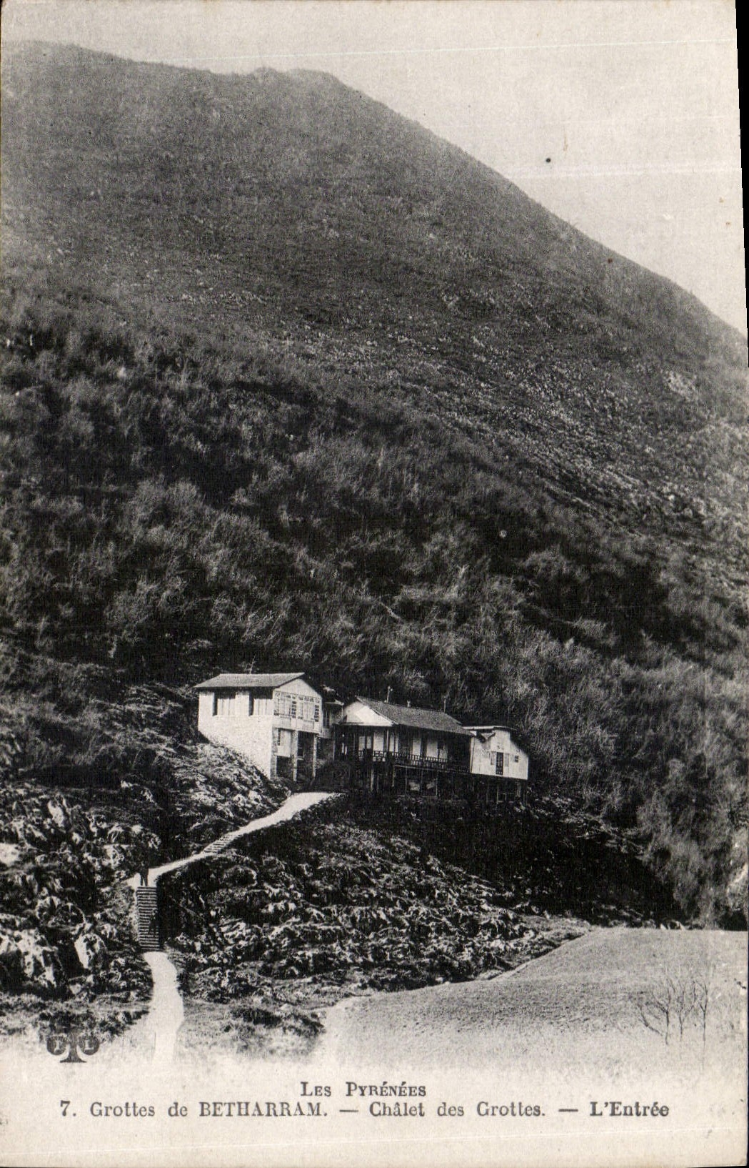 CPA Grottes de Betharram Chalet des Crottes L'Entree