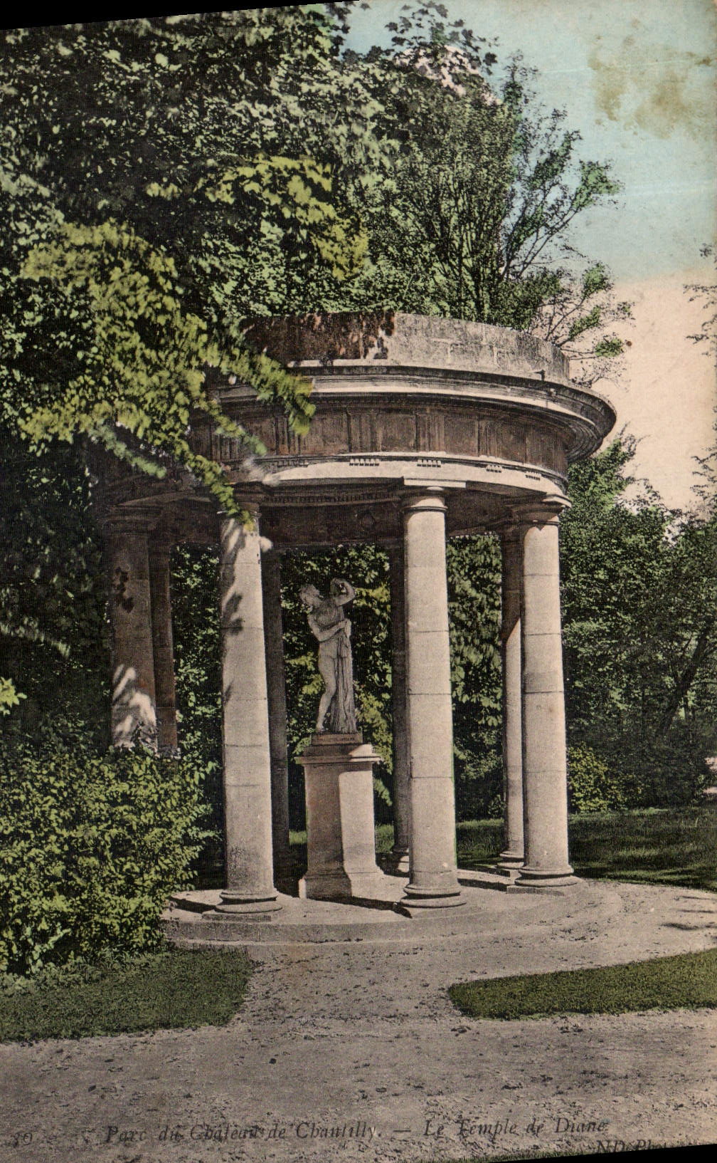 CPA Chateau de Chantilly Le Temple de Dianne