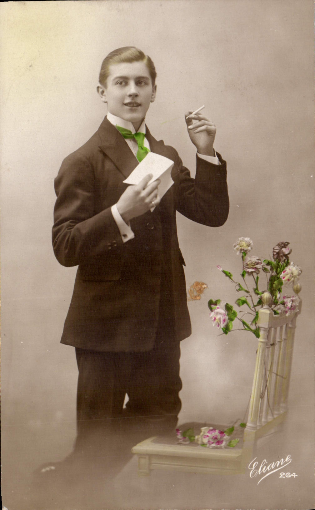 CPA Homme Cigarette Tabac