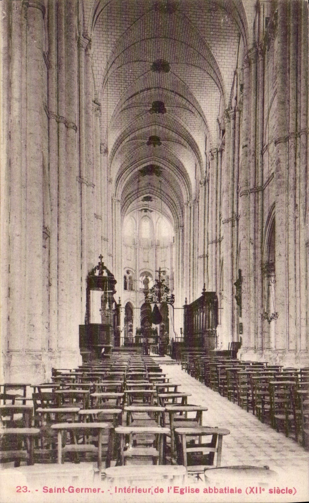 CPA Saint Germer Interieur de l'Eglise abbatiale