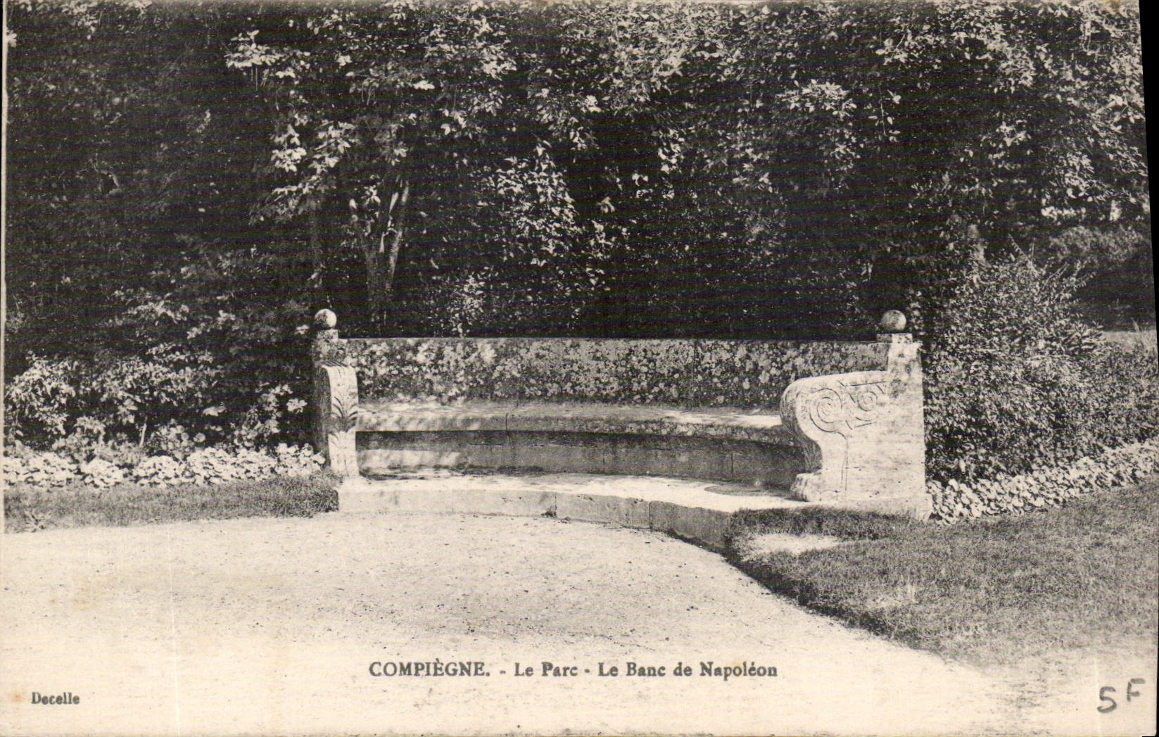 CPA Compiegne Le Parc Le Blanc de Napoleon 