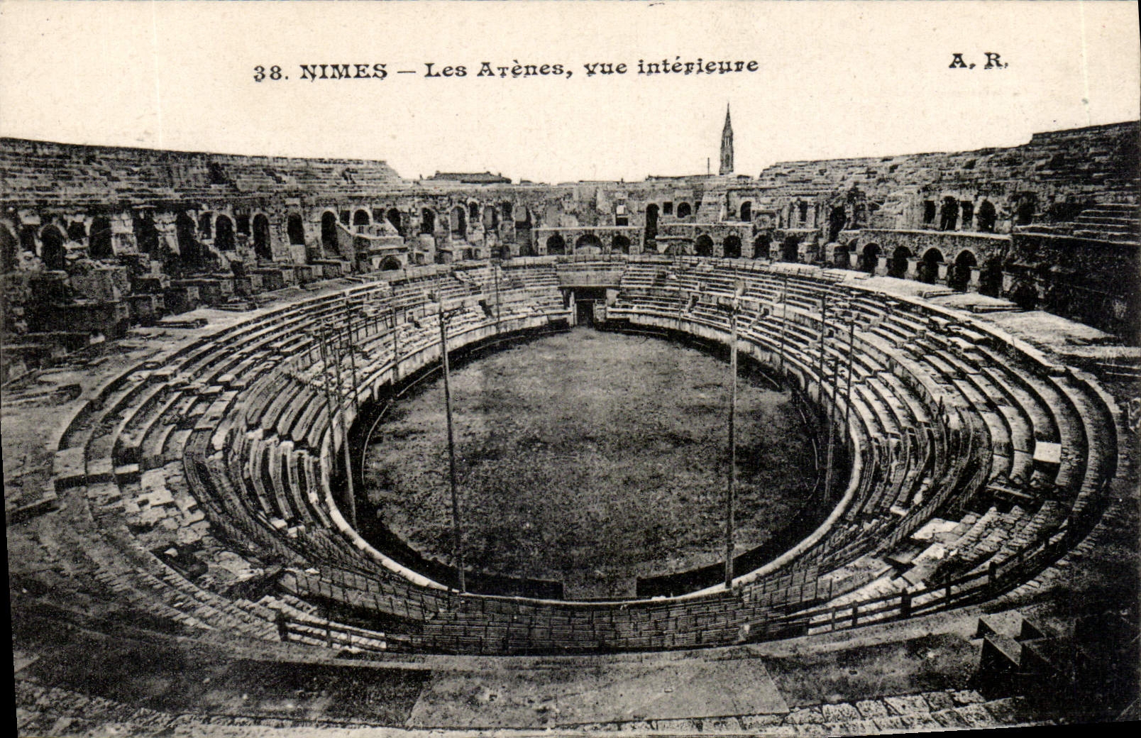 CPA Nimes Les Arenes vue interieure 