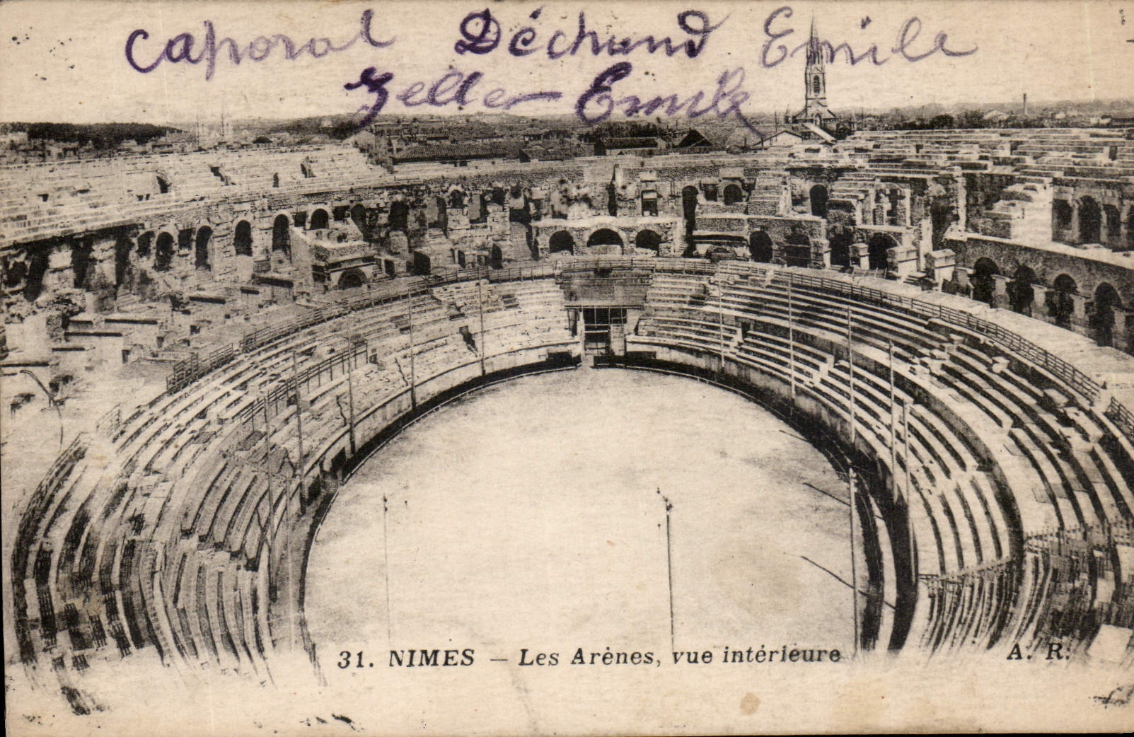 CPA Nimes Les Arenes vue interieure 