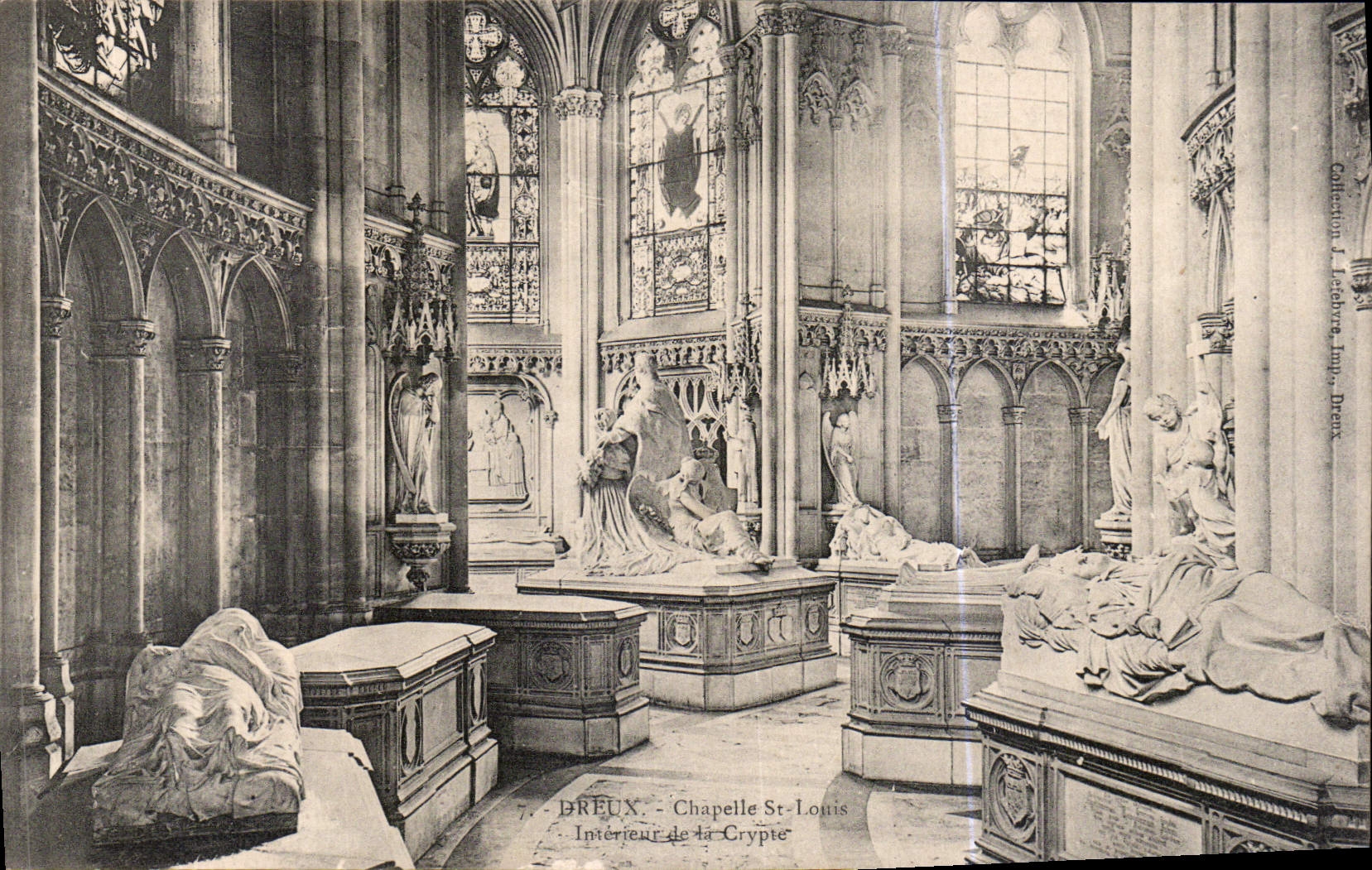 CPA Dreux Chapelle St Louis Interieur de la Crypte 