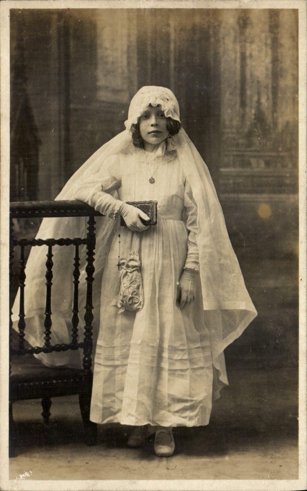 CARTE PHOTO Enfant Communiante