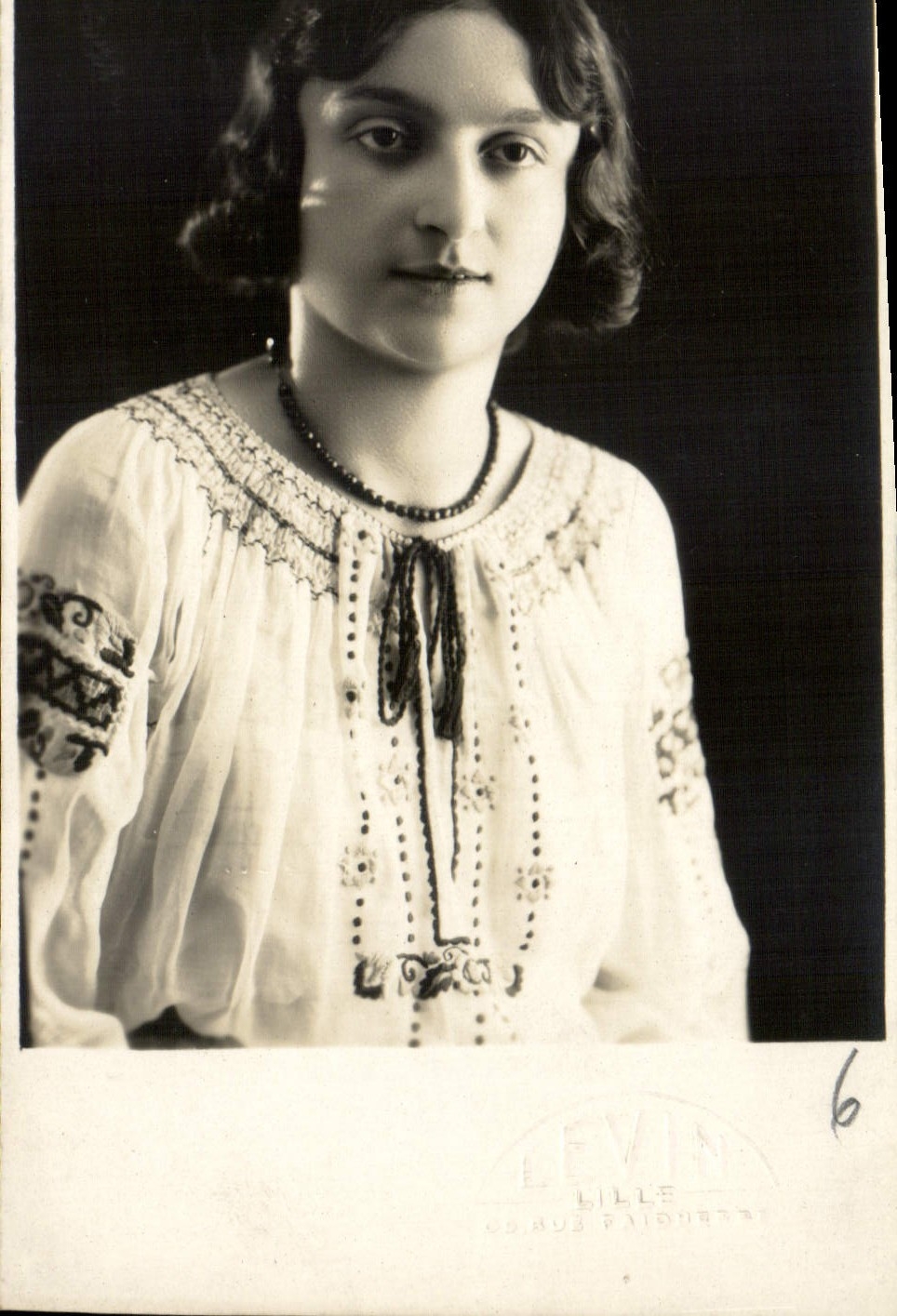 CARTE PHOTO Femme Lille