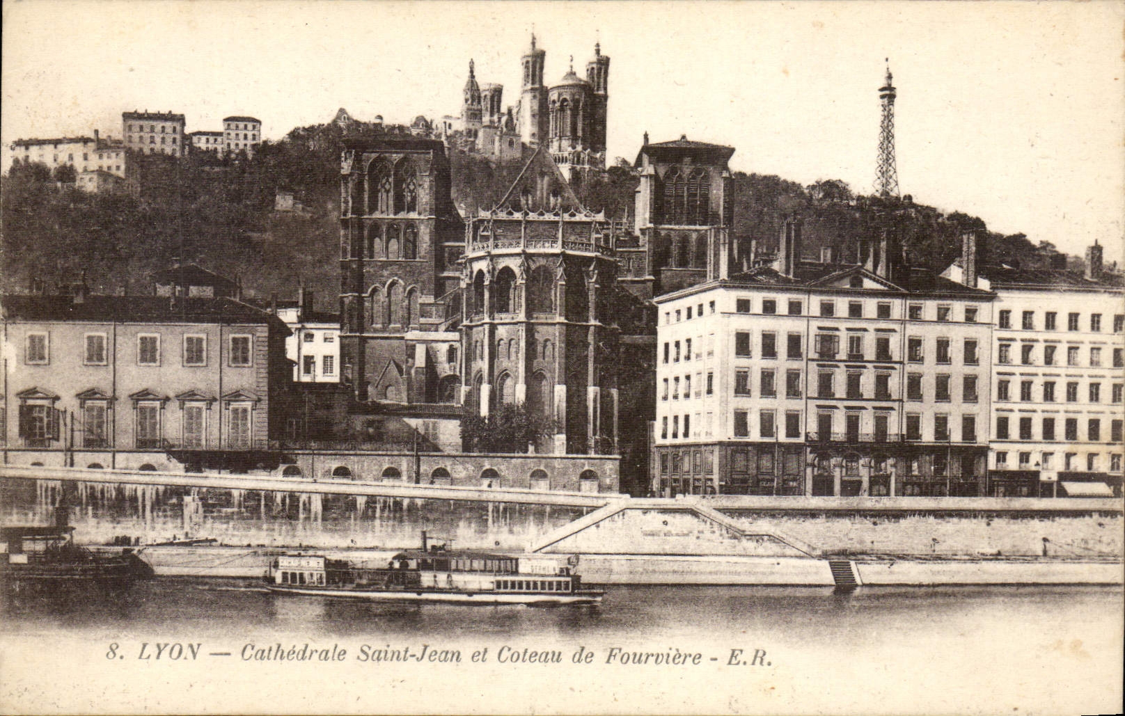 CPA Lyon Cathedrale Saint Jean et Coteau de Fourviere 