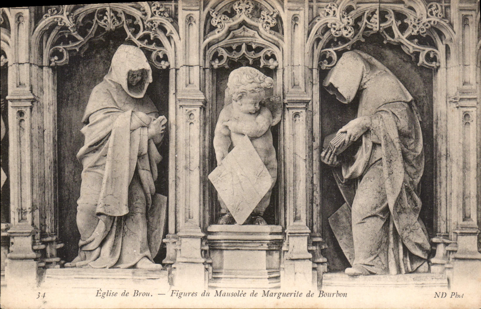 CPA Eglise de Brou Figures du Mausolee de Marguerite de Bourbon 