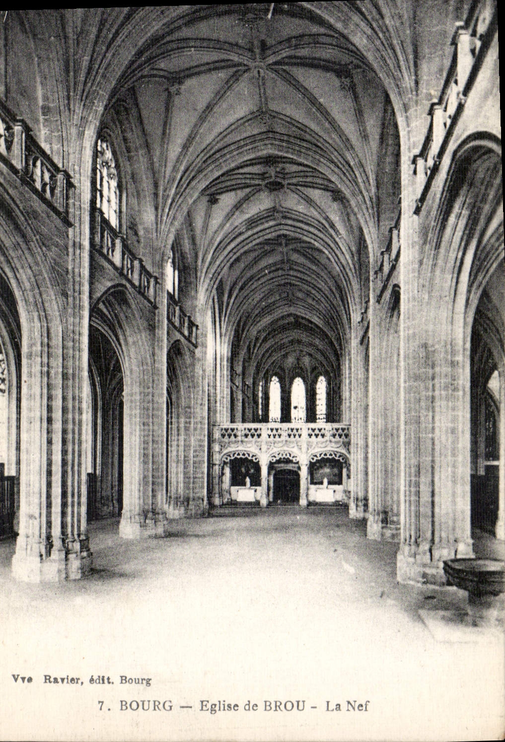CPA Bourg Eglise de Brou La Nef 