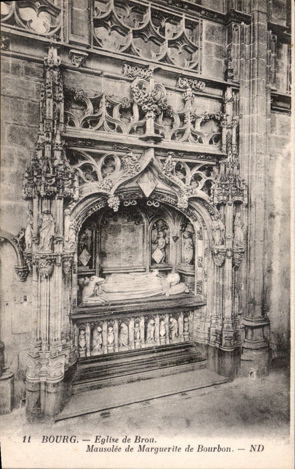 CPA Bourg Eglise de Brou Mausolee de Marguerite de Bourbon 