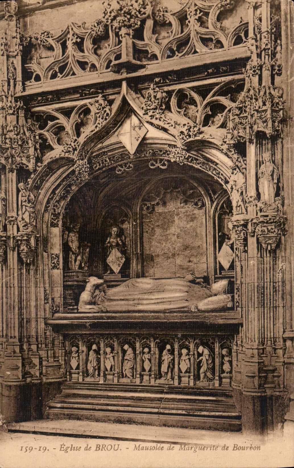 CPA Eglise de Brou Mausolee de Marguerite de Boureon 