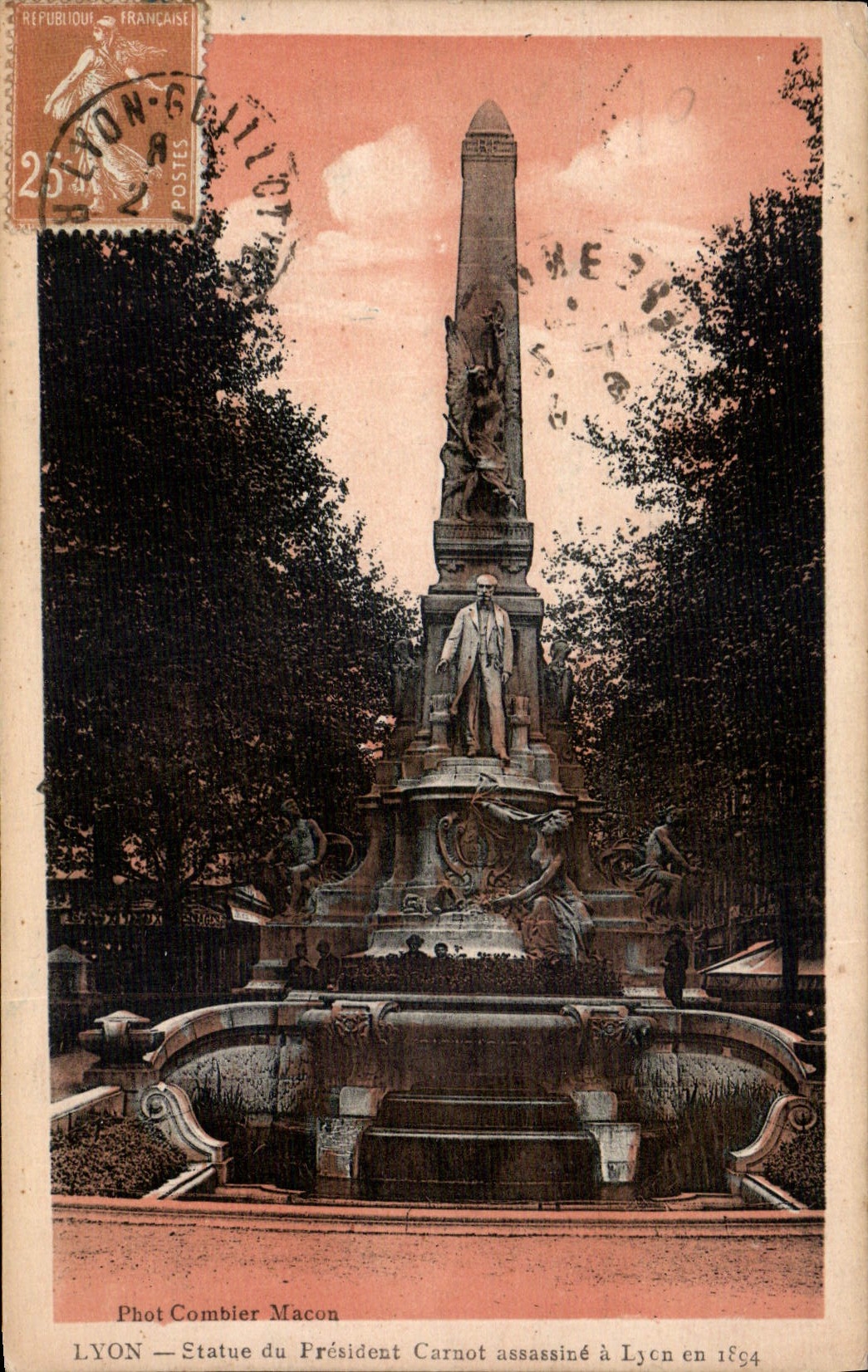 CPA Lyon Statue du President Carnot assassine a Lyon en 1554