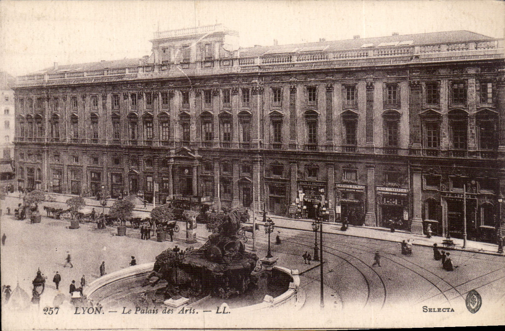 CPA Lyon Le Palais des Arts 