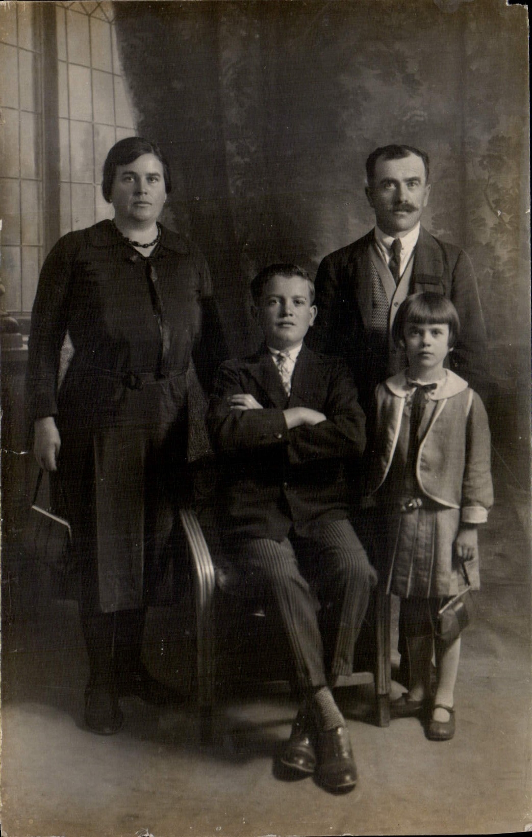 CARTE PHOTO Enfants Femme