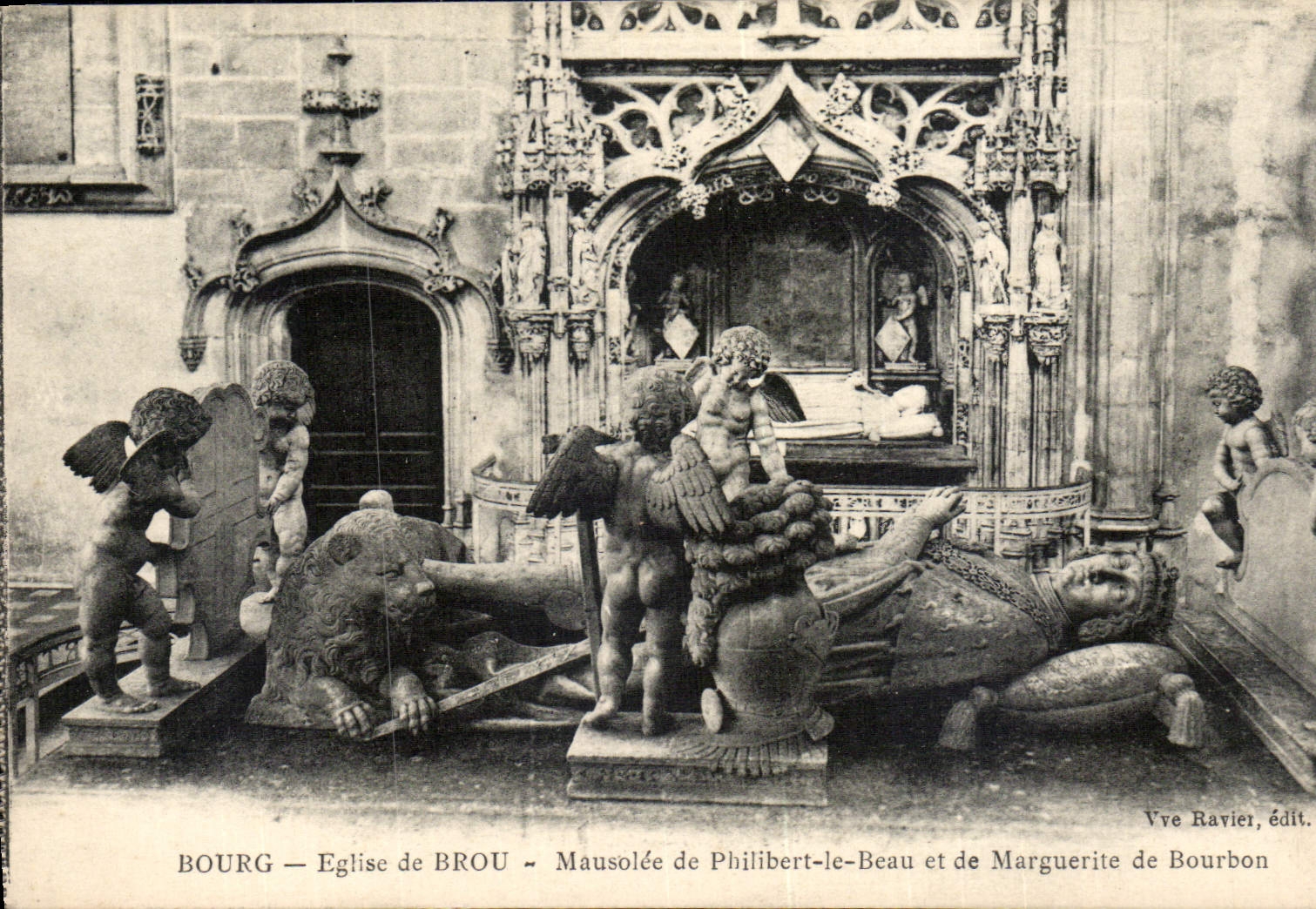 CPA Bourg Eglise de Brou Mausolee de Philibert le Beau et de Marguerite de Bourbon