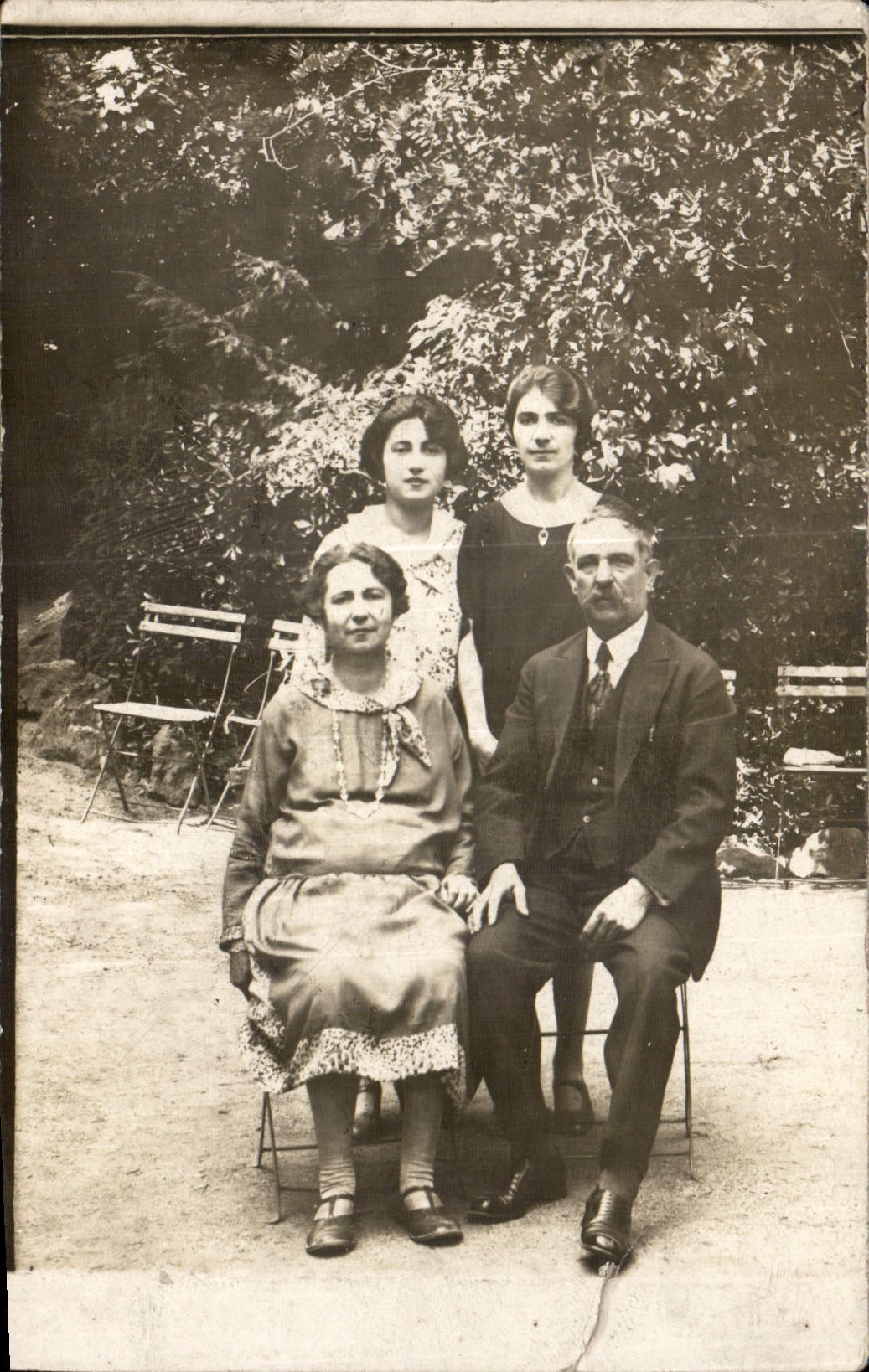 CARTE PHOTO Femme Famille