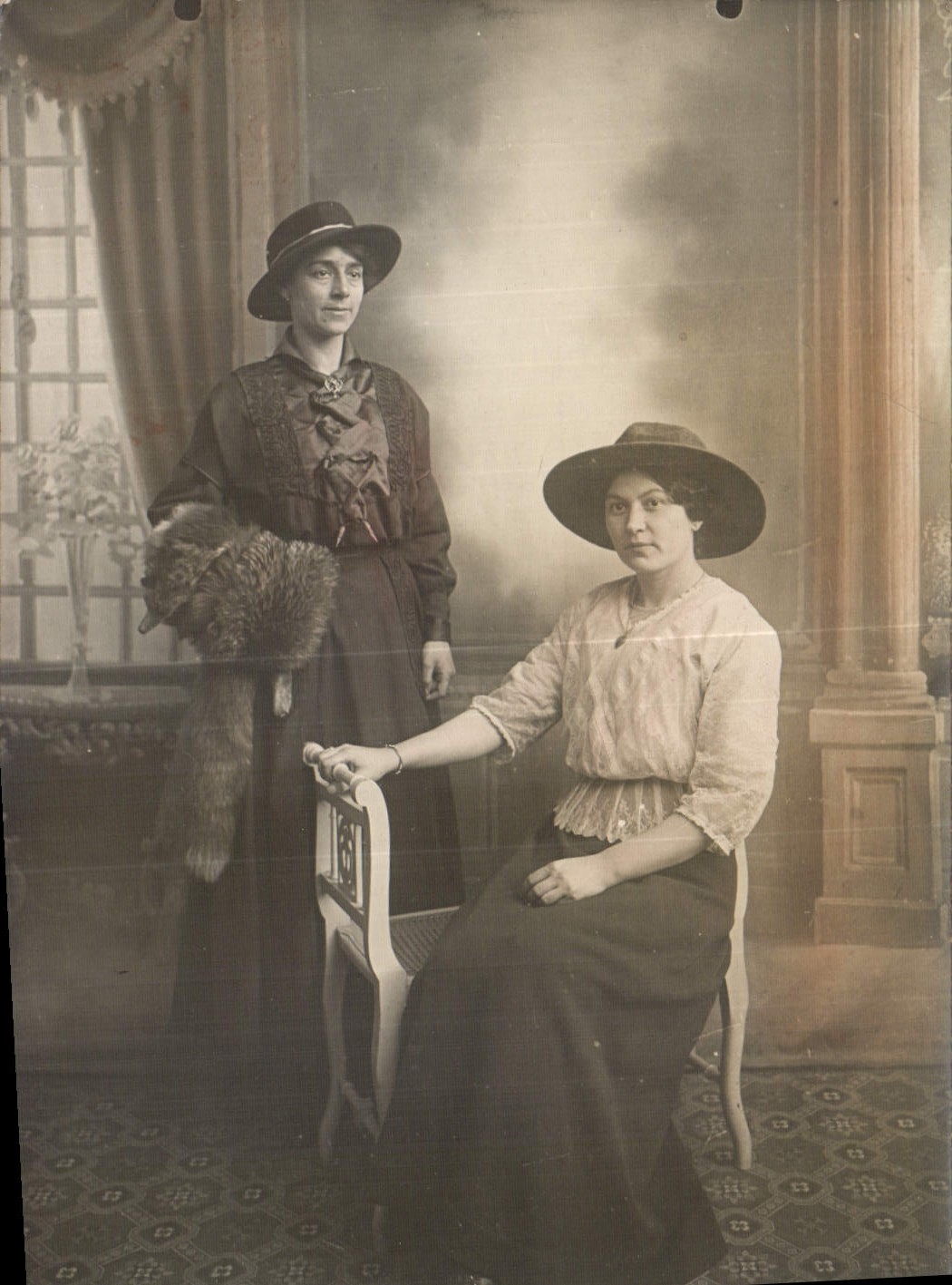 CARTE PHOTO Femmes Famille