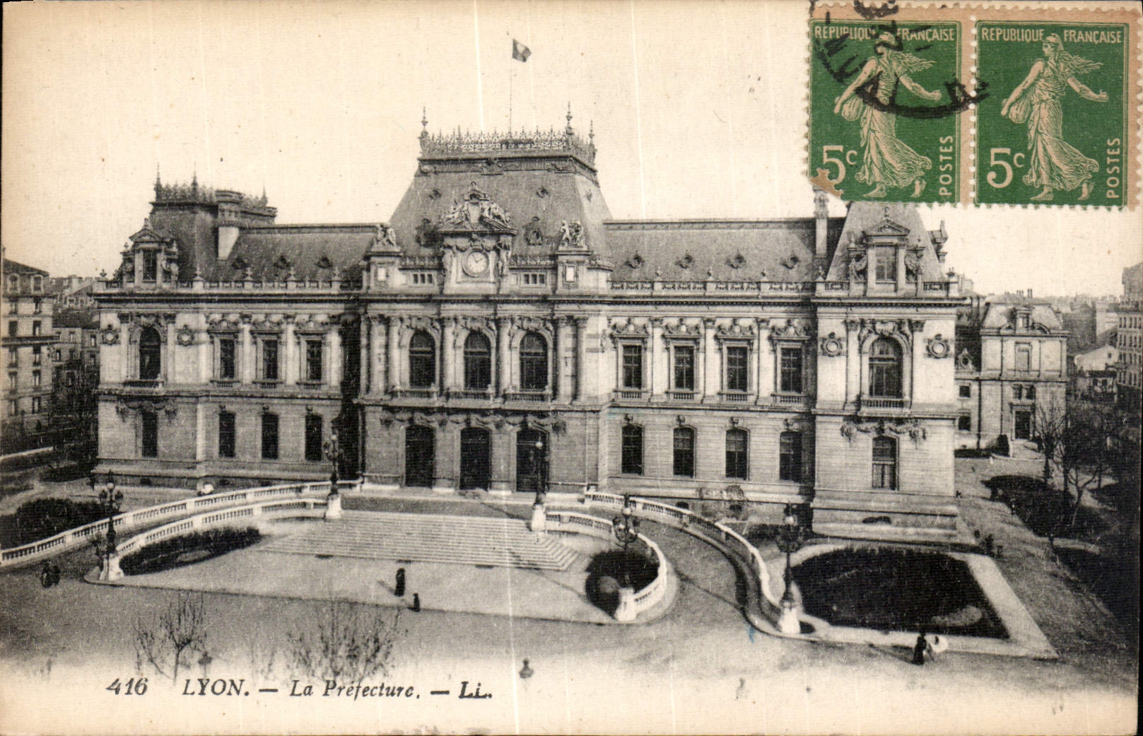 CPA Lyon La Prefecture 