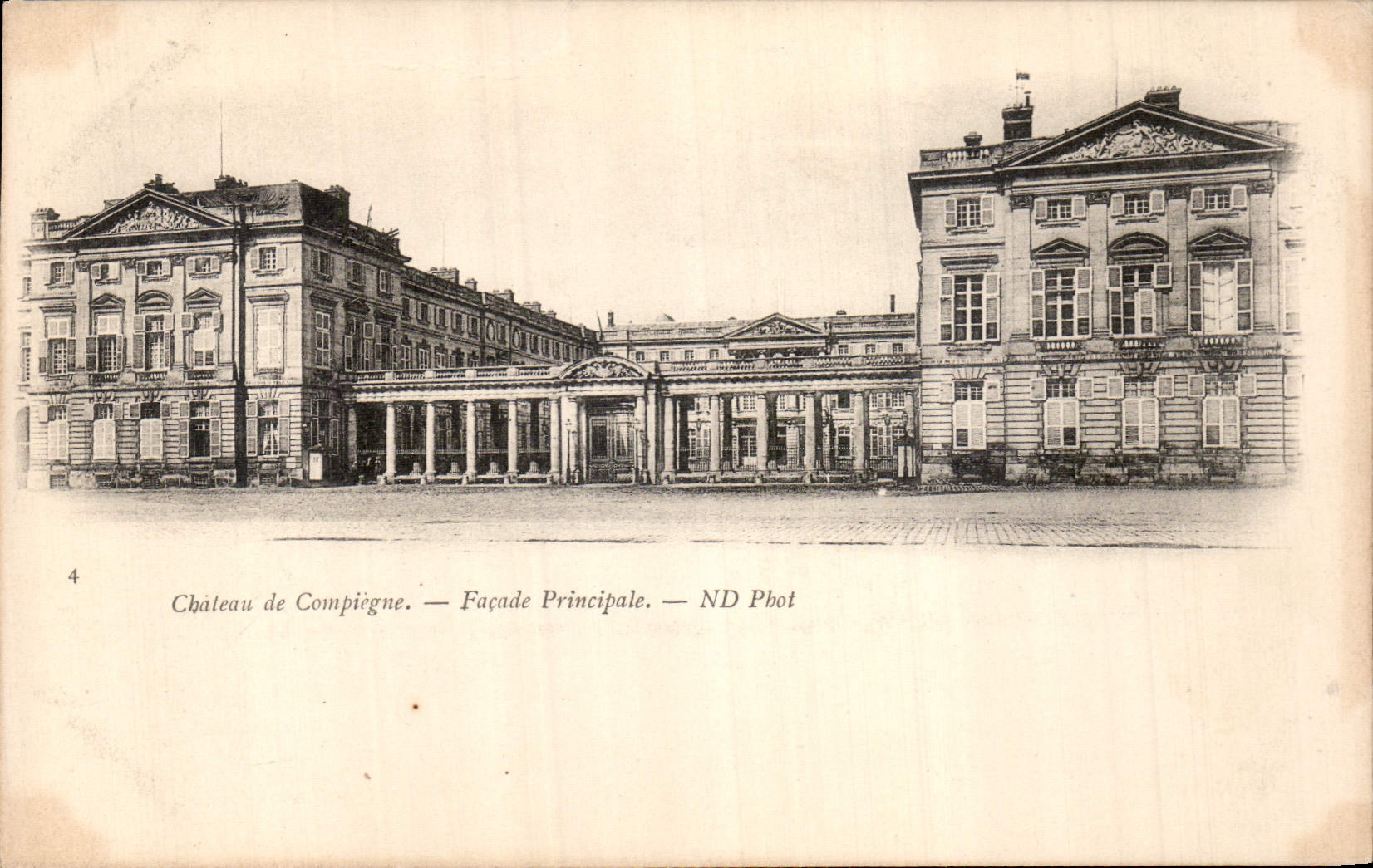 CPA Chateau de Compiegne Facade Principale