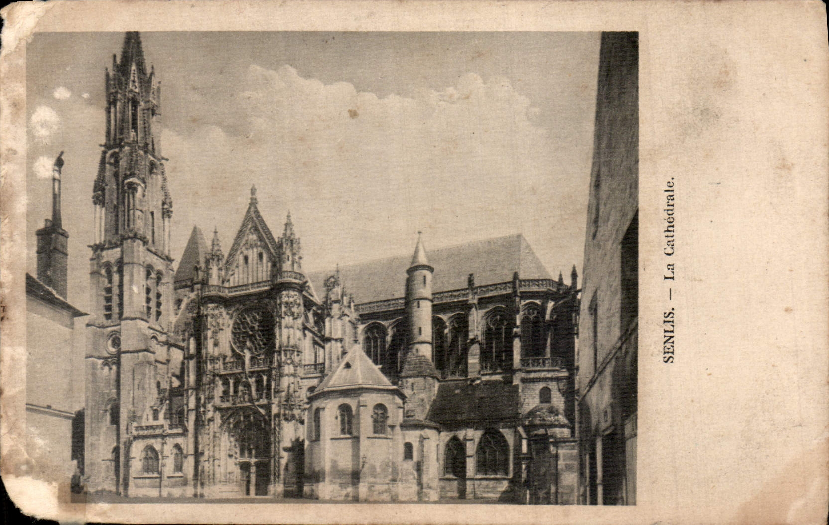 CPA Senlis La Cathedrale