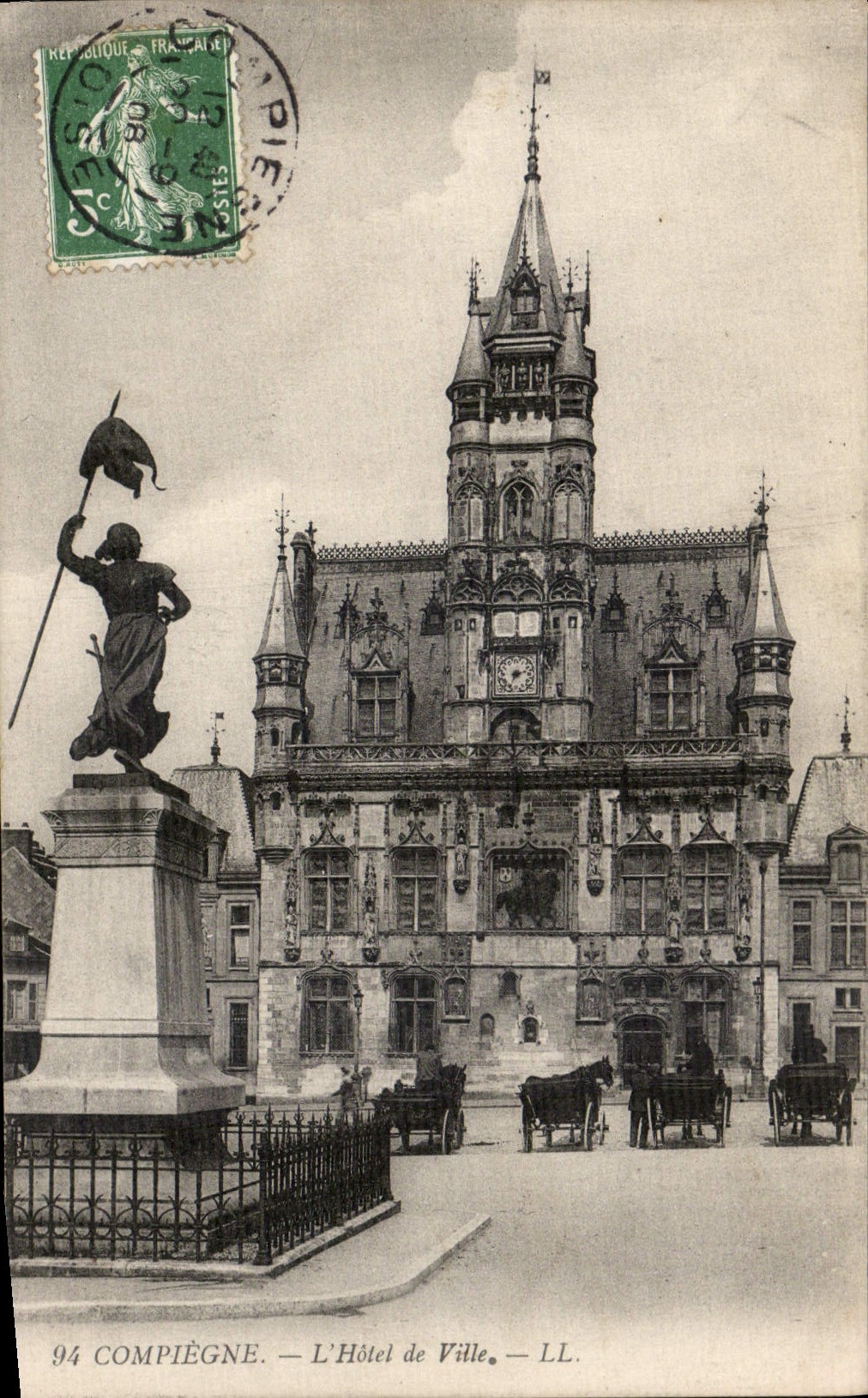 CPA Compiegne L'Hotel de Ville 
