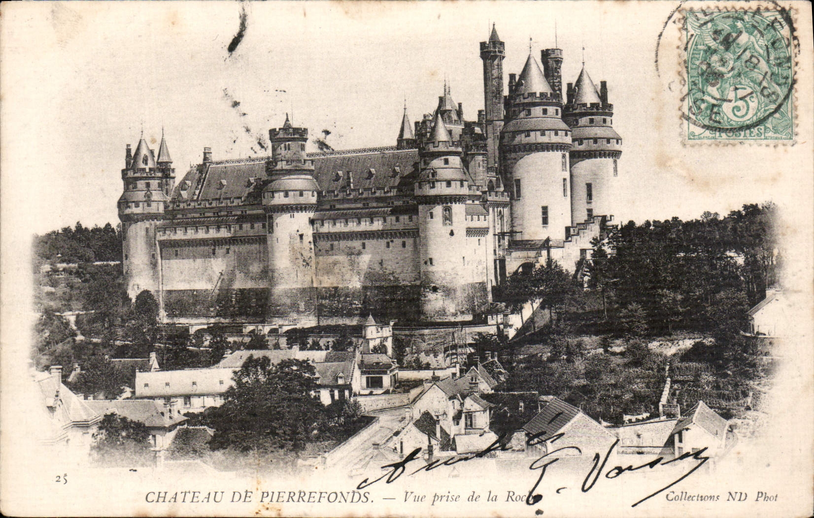 CPA Chateau de Pierrefonds Vue prise de la Roche