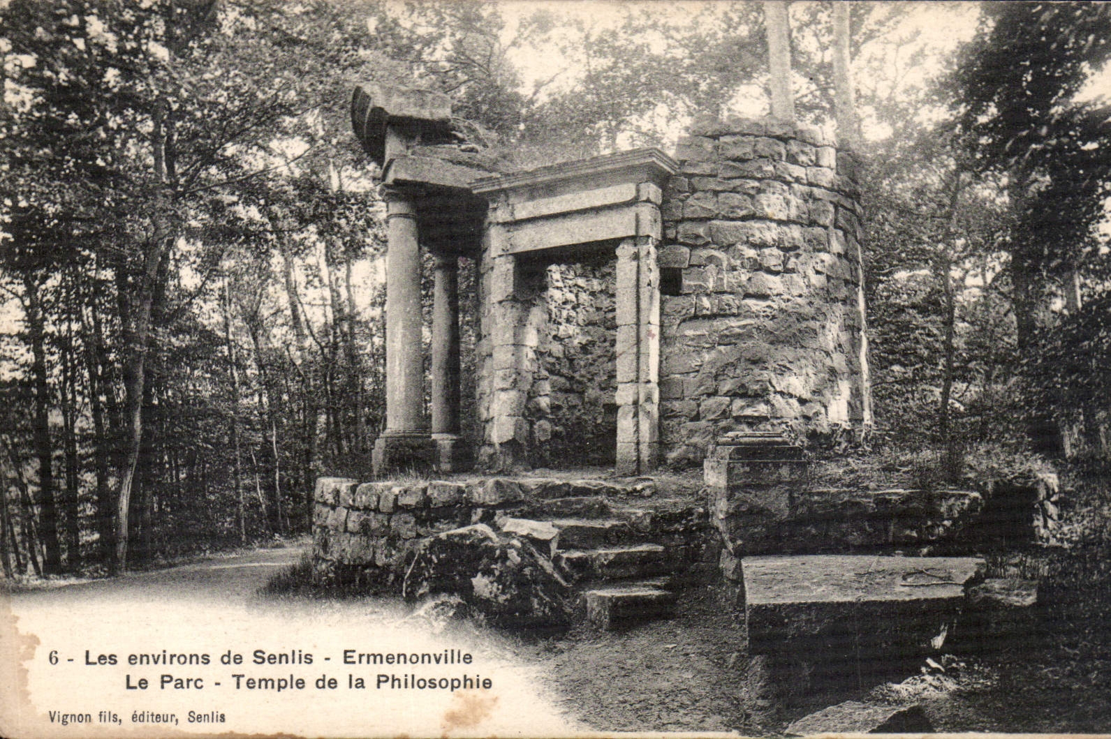 CPA Les environs de Senlis Ermenonville Le Parc Temple de la Philosiphie