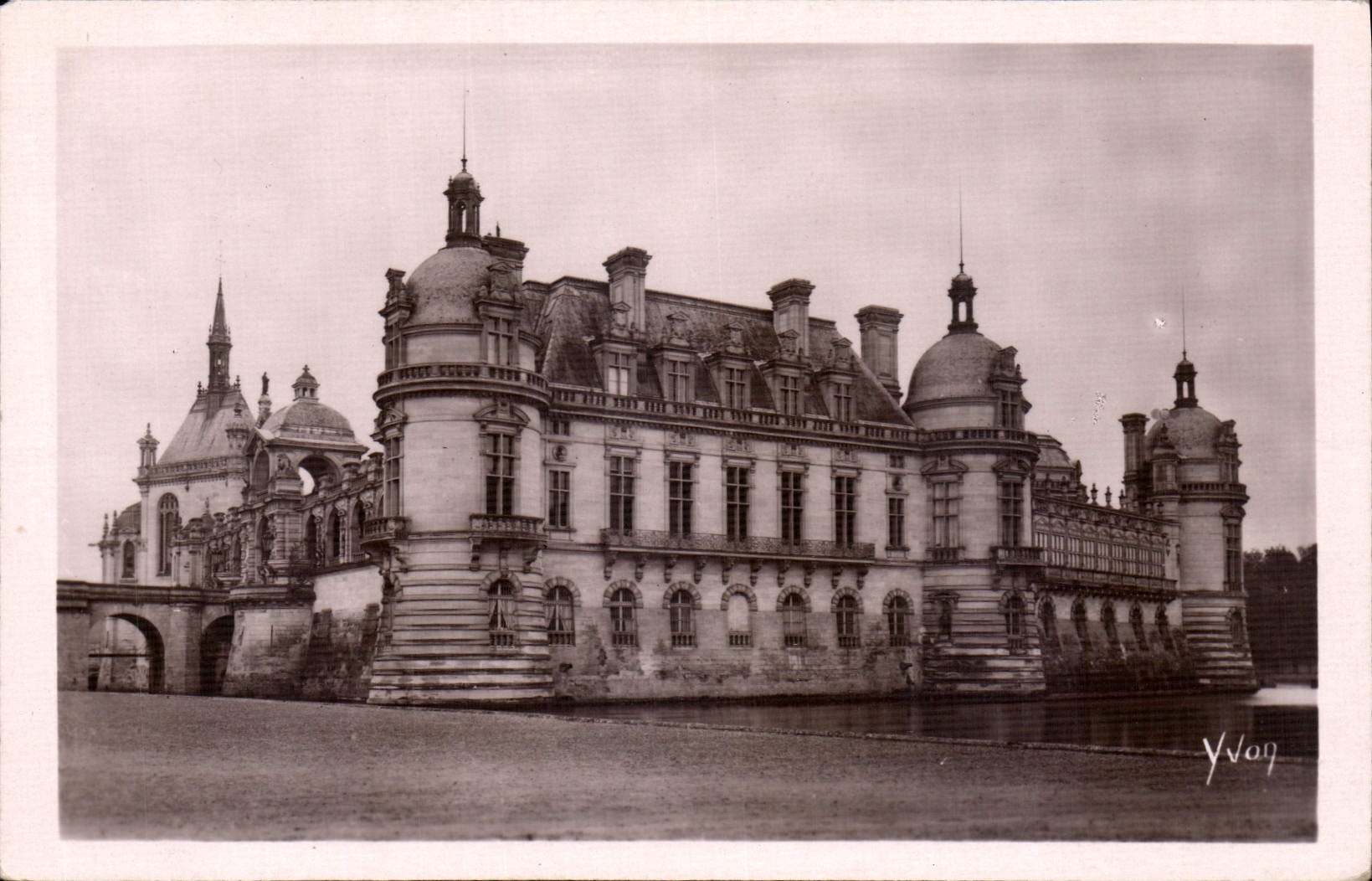 CPA Chateau de Chantilly Facade Nord Est 
