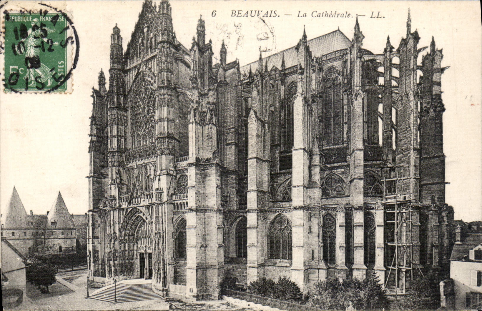 CPA Beauvais La Cathedrale 