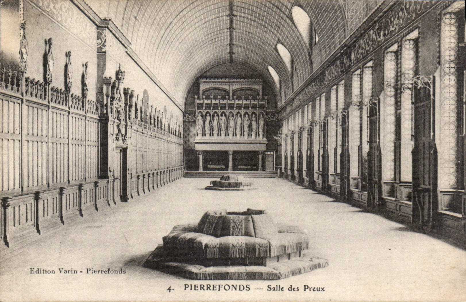 CPA Pierrefonds Salle des Preux 