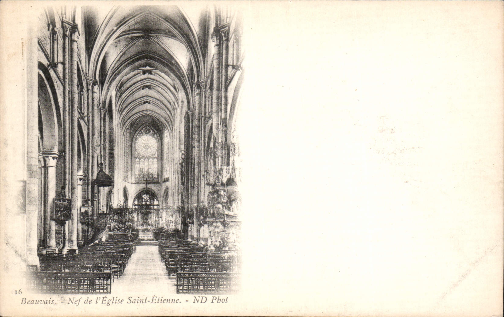 CPA Beauvais Nef de l'Eglise Saint Etienne