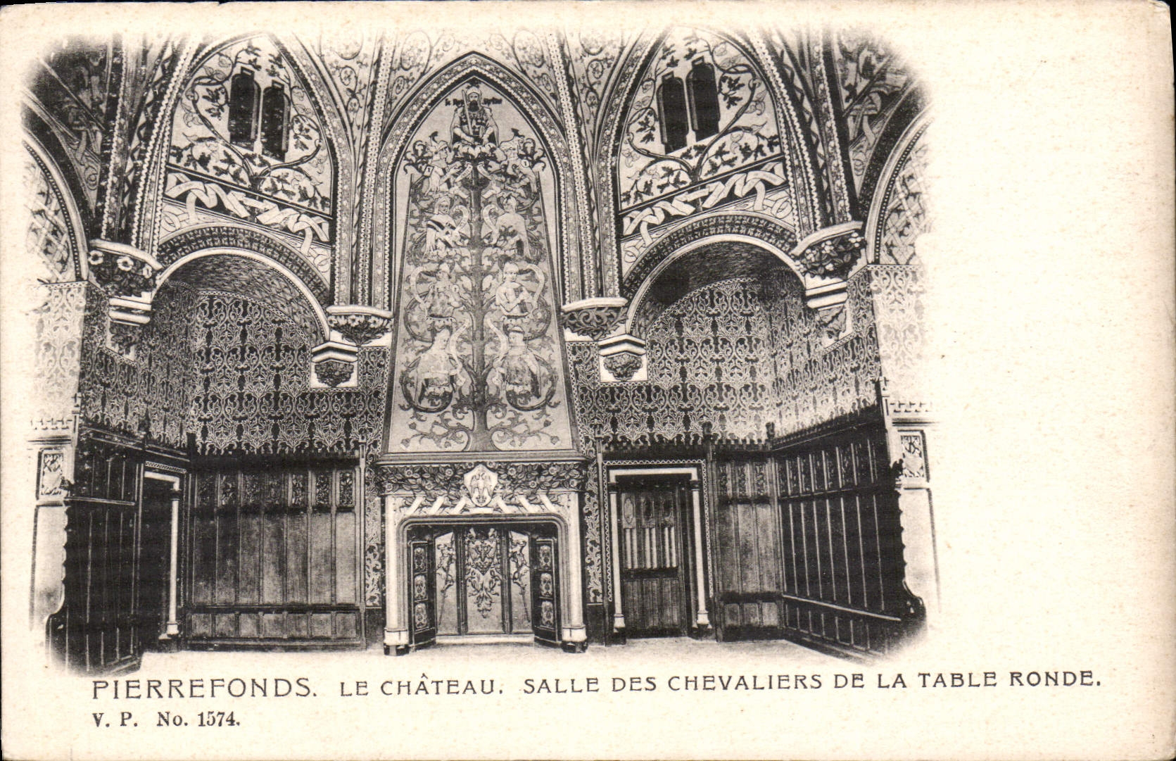 CPA Pierrefonds Le Chateau Salles des Chevaliers de la table Ronde