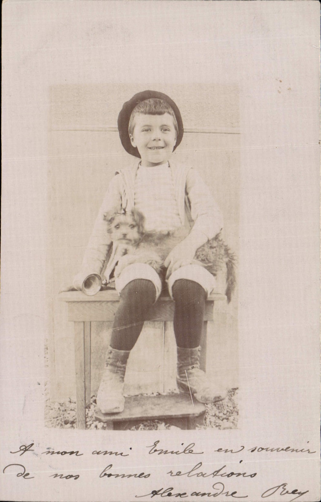 CARTE PHOTO Enfant Chien