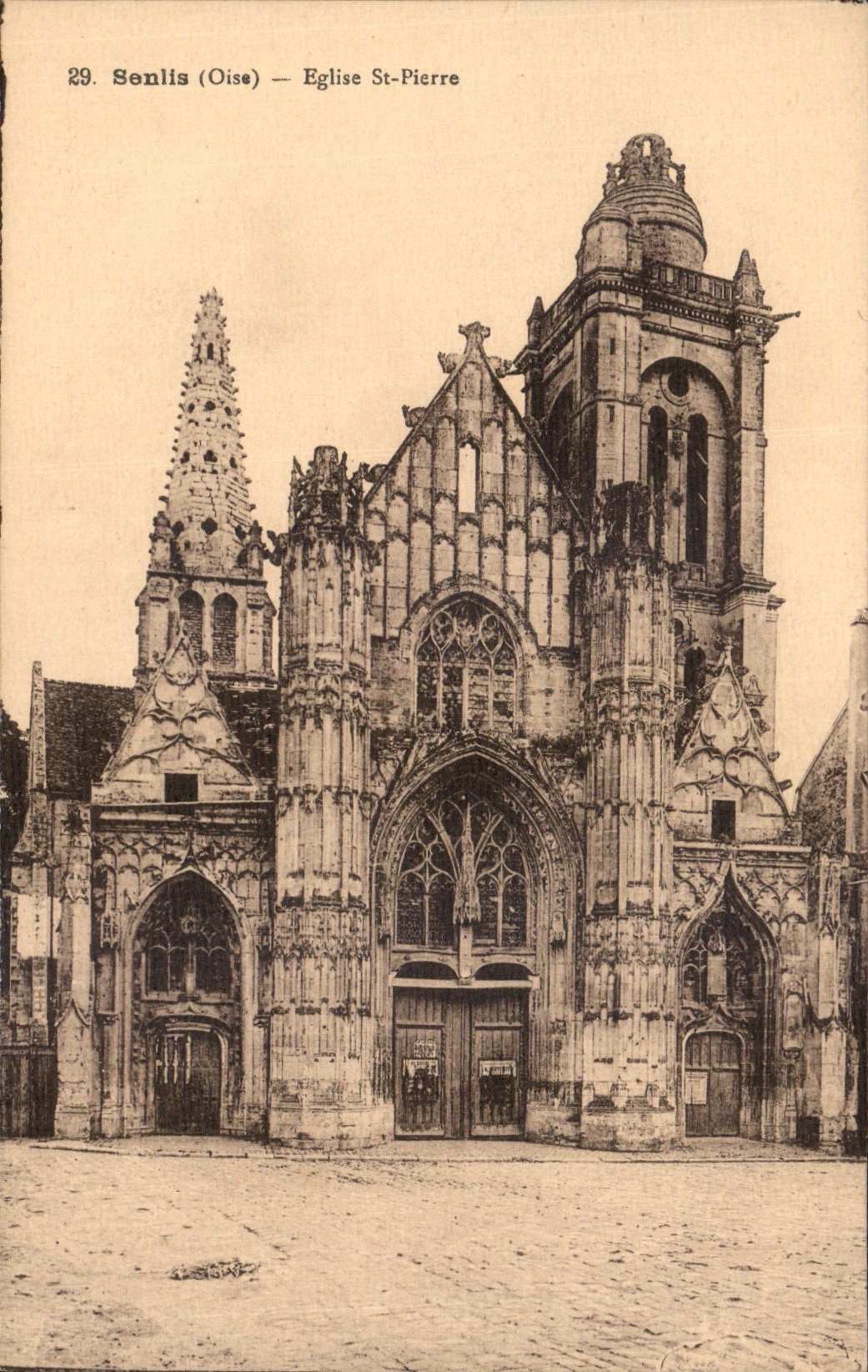 CPA Senlis Oise Eglise St Pierre 