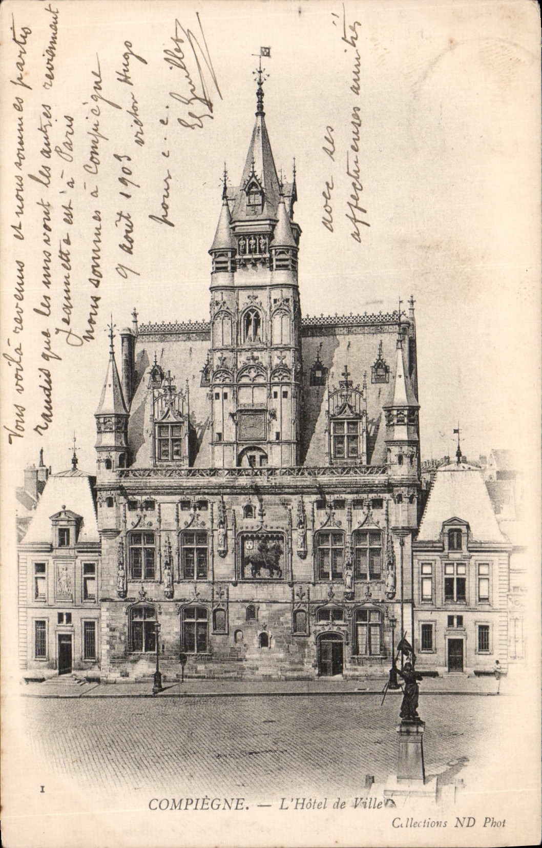 CPA Compiegne L'Hotel de Ville 