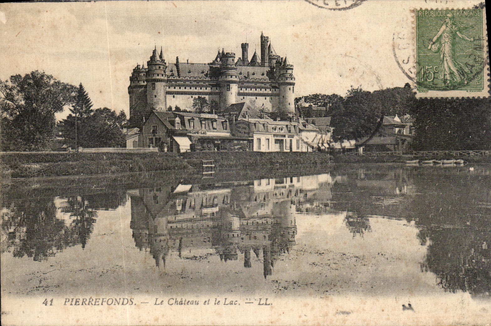 CPA Pierrefonds Le Chateau et le Lac 