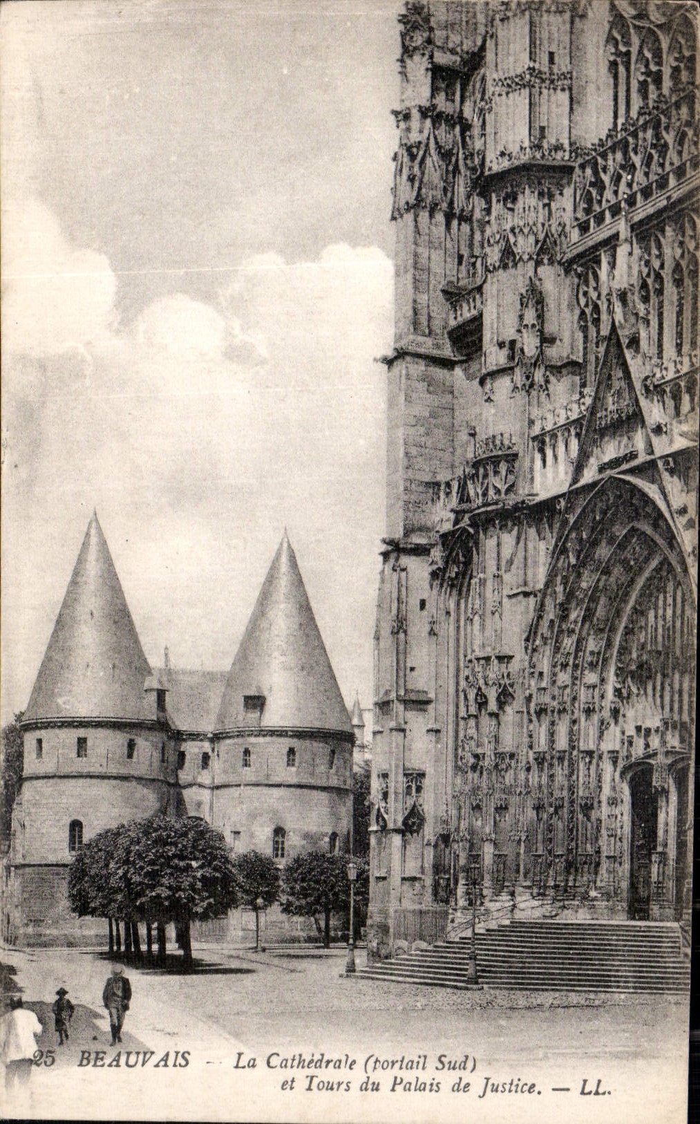 CPA Beauvais La Cathedrale portail sud et Tours du Palais de Justice