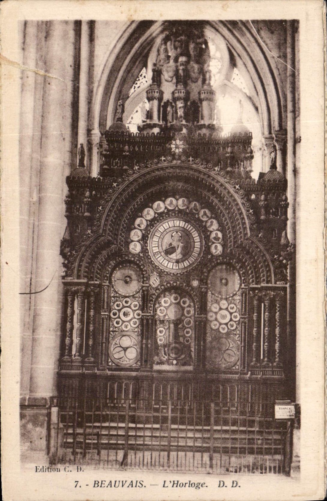 CPA Beauvais L'Horloge 
