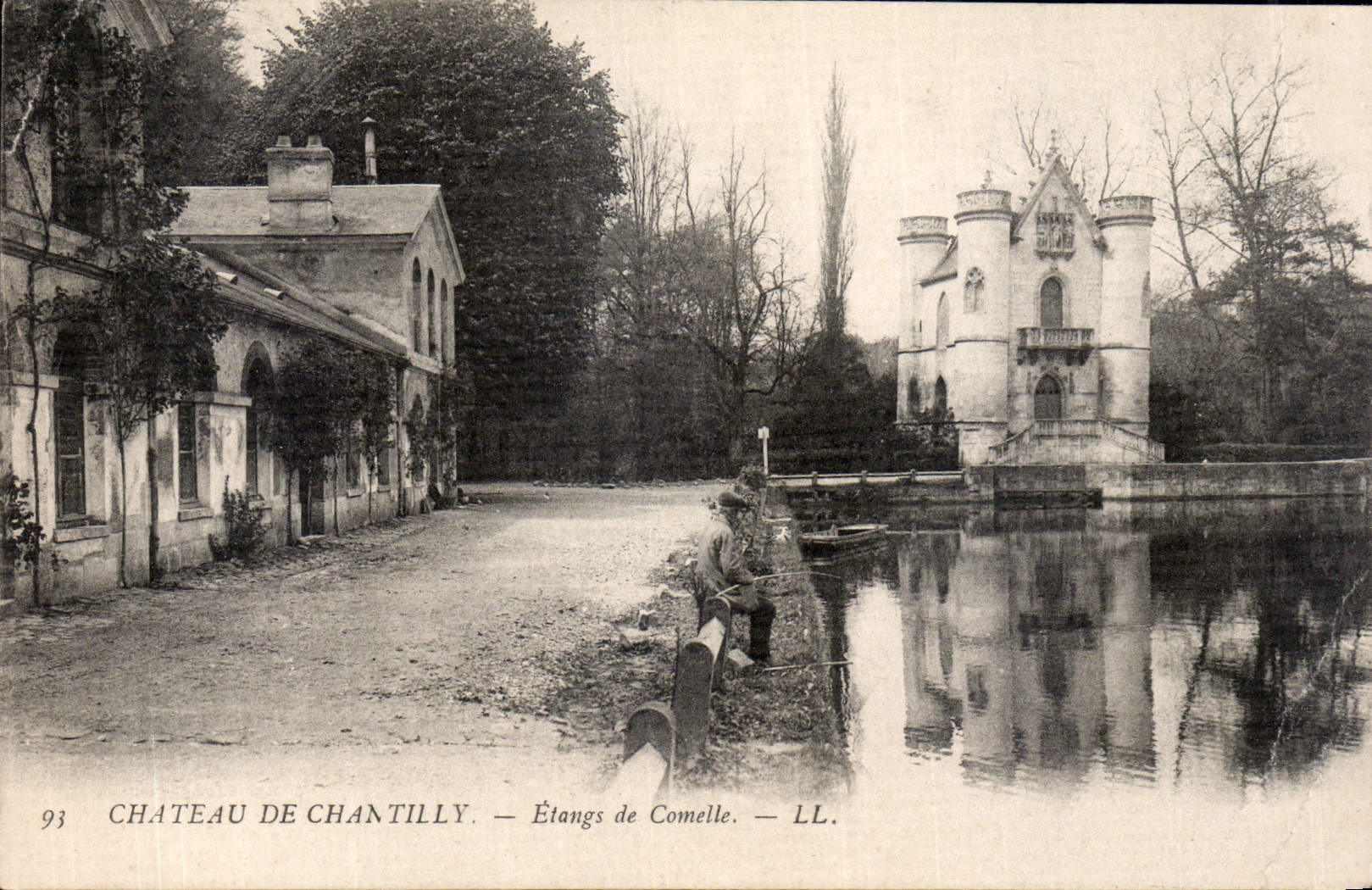 CPA Chateau de Chantilly etangs de Comelle
