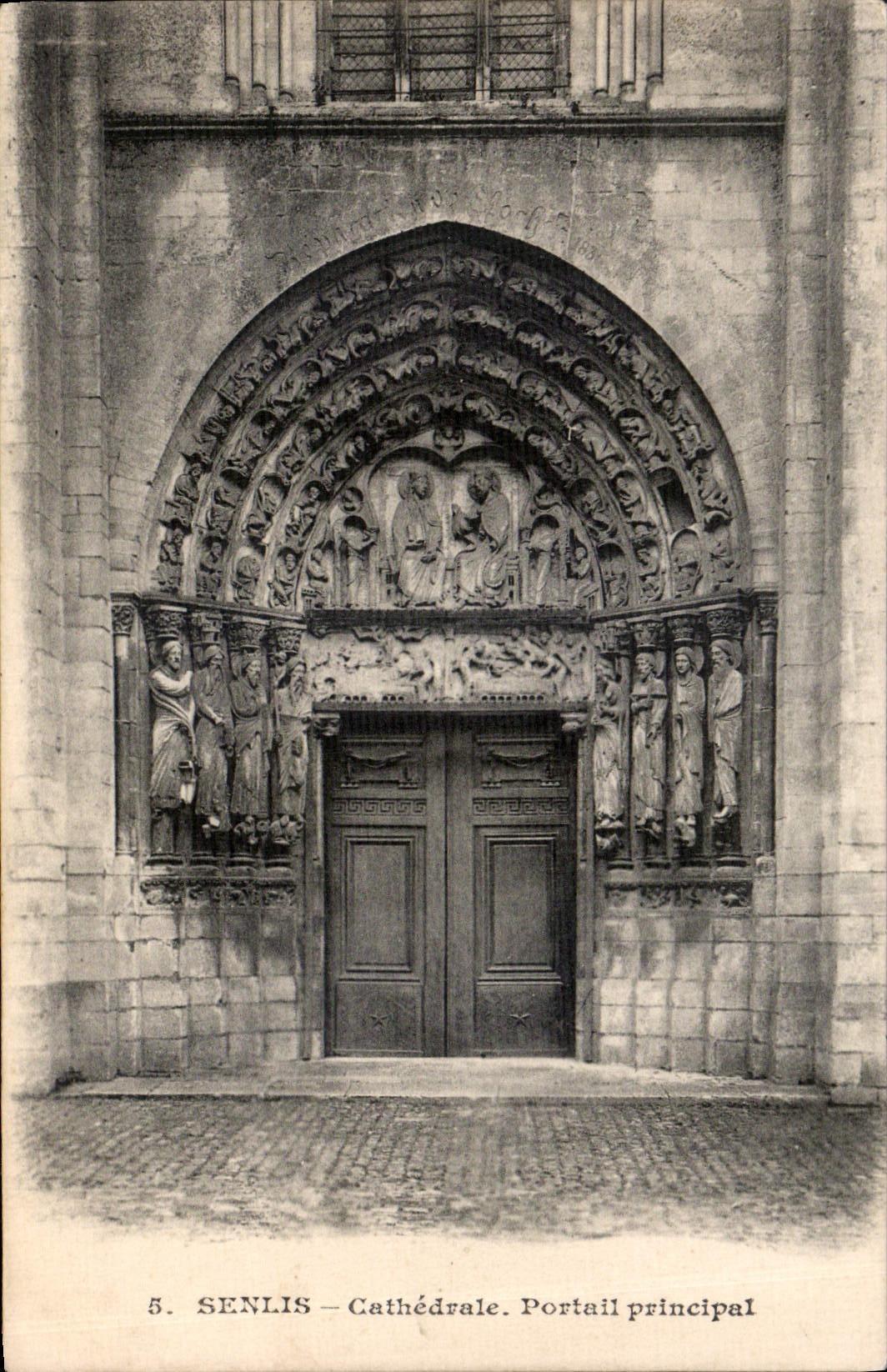 CPA Senlis Cathedrale Portail principal 